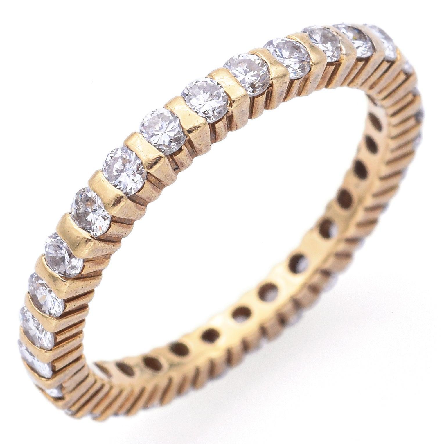 Alianza de oro amarillo de 18 quilates con diamantes de 0,87 tcw Corte redondo en venta