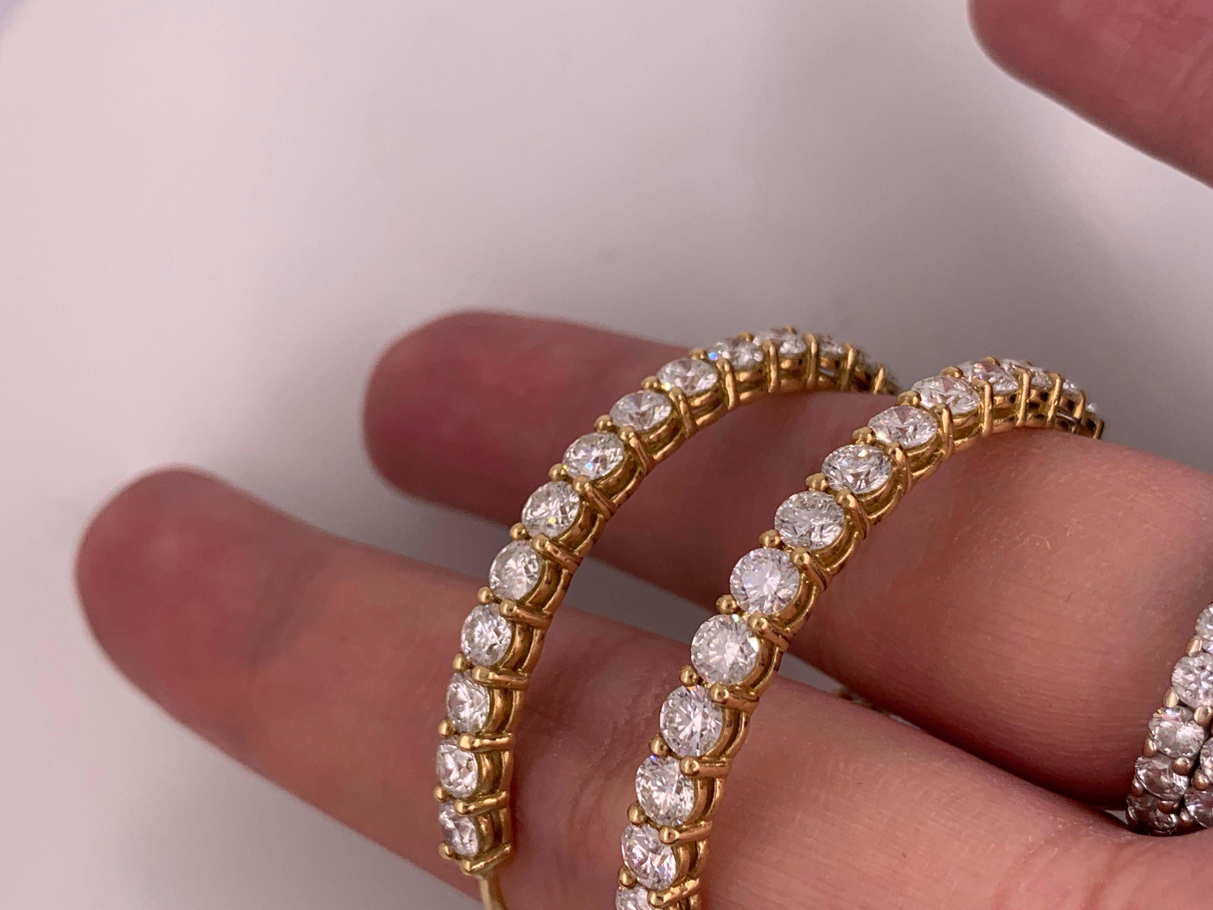 18 Karat Yellow Gold 10.30 Carat Diamond Hoop Earrings In New Condition In New York, NY