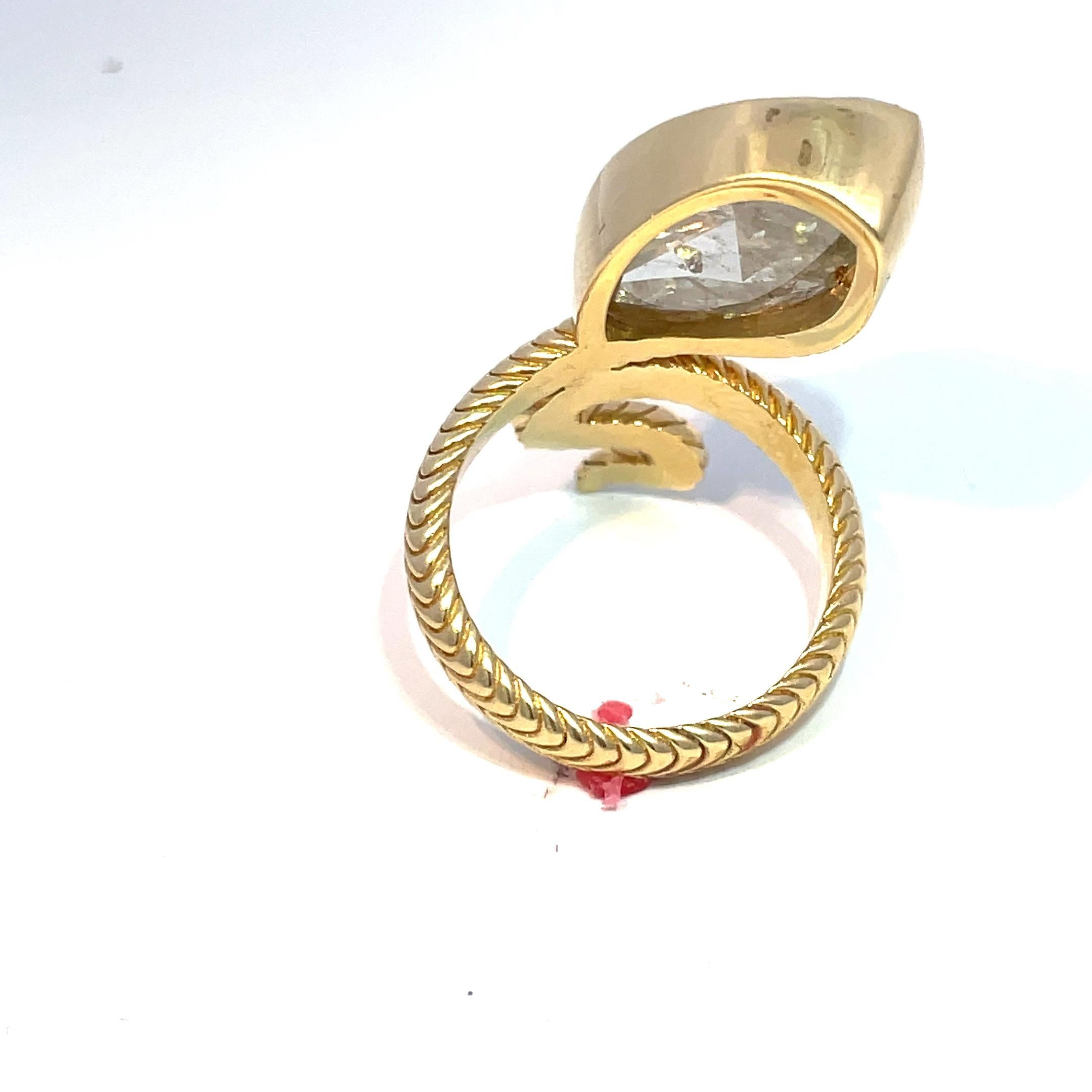 Women's or Men's 18k Yellow Gold 10.49ct Natural Marquise Cut Diamond Snake Ring For Sale