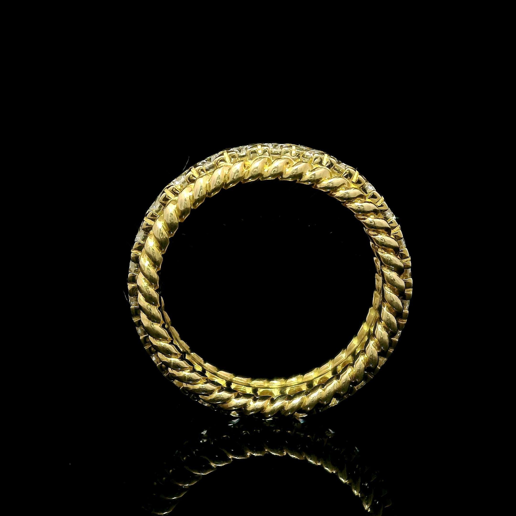 18k Gelbgold 1,04ctw Fischschwanz Pave Set Diamant Kabel Seiten Eternity Band Ring im Angebot 1