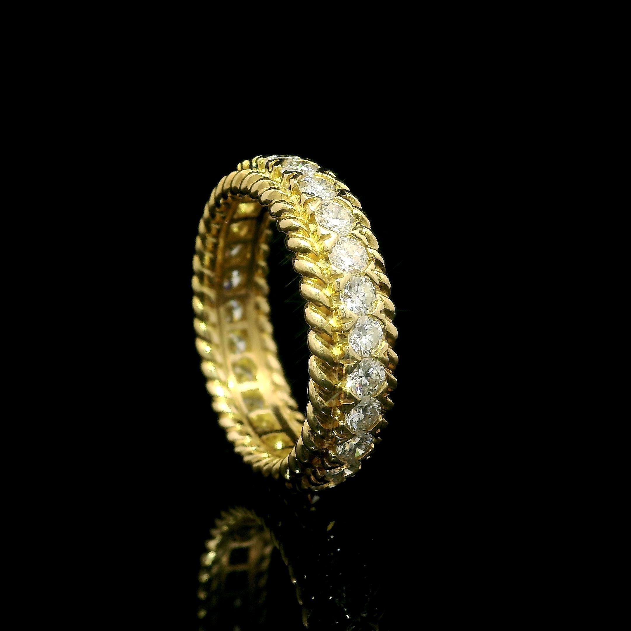 18k Gelbgold 1,04ctw Fischschwanz Pave Set Diamant Kabel Seiten Eternity Band Ring im Angebot 2