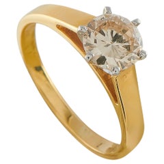 Anillo solitario de oro amarillo de 18 quilates con un diamante de 1,07 quilates MF16-070826