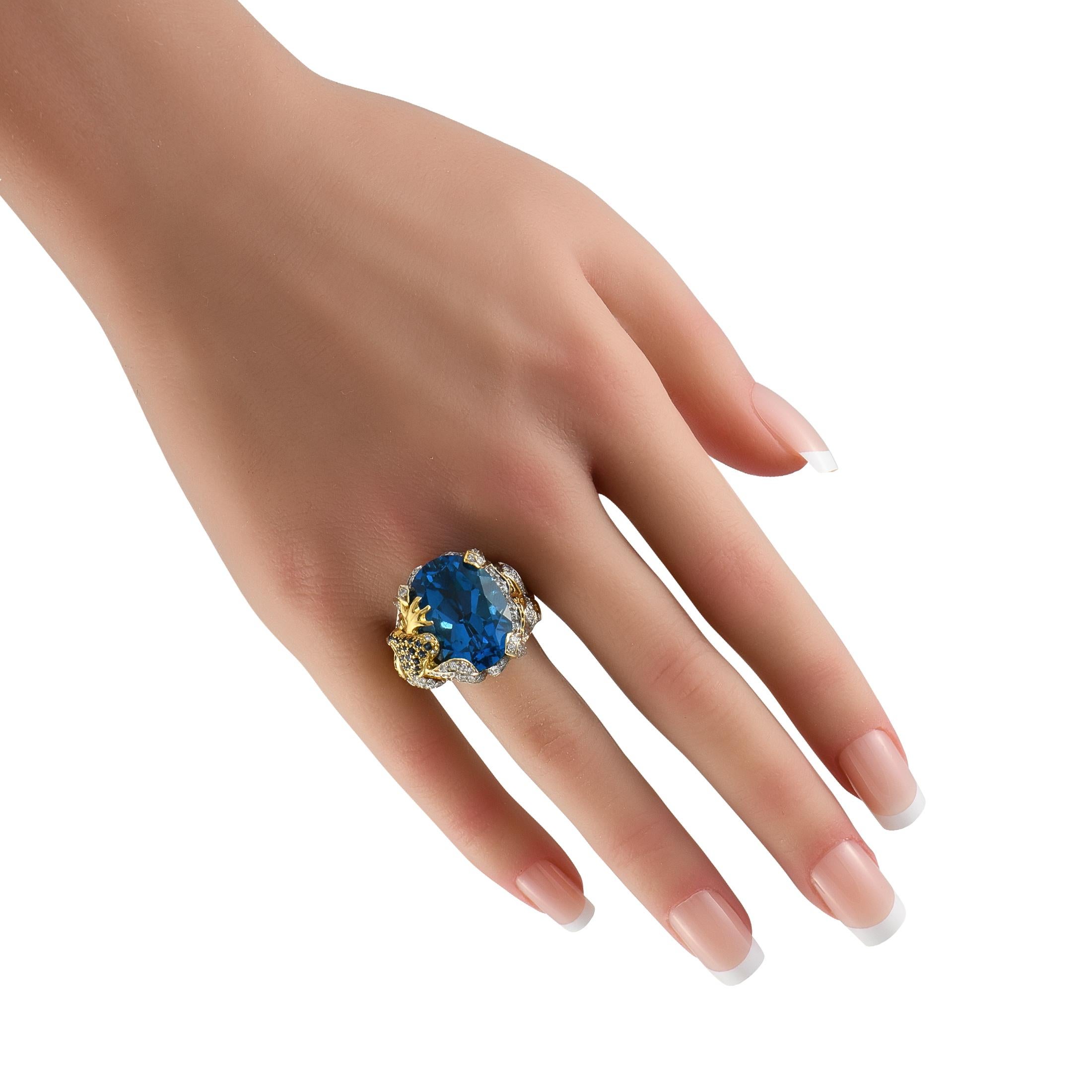 Taille ronde Bague grenouille en or jaune 18 carats avec diamant, topaze et saphir de 1,07 carat en vente