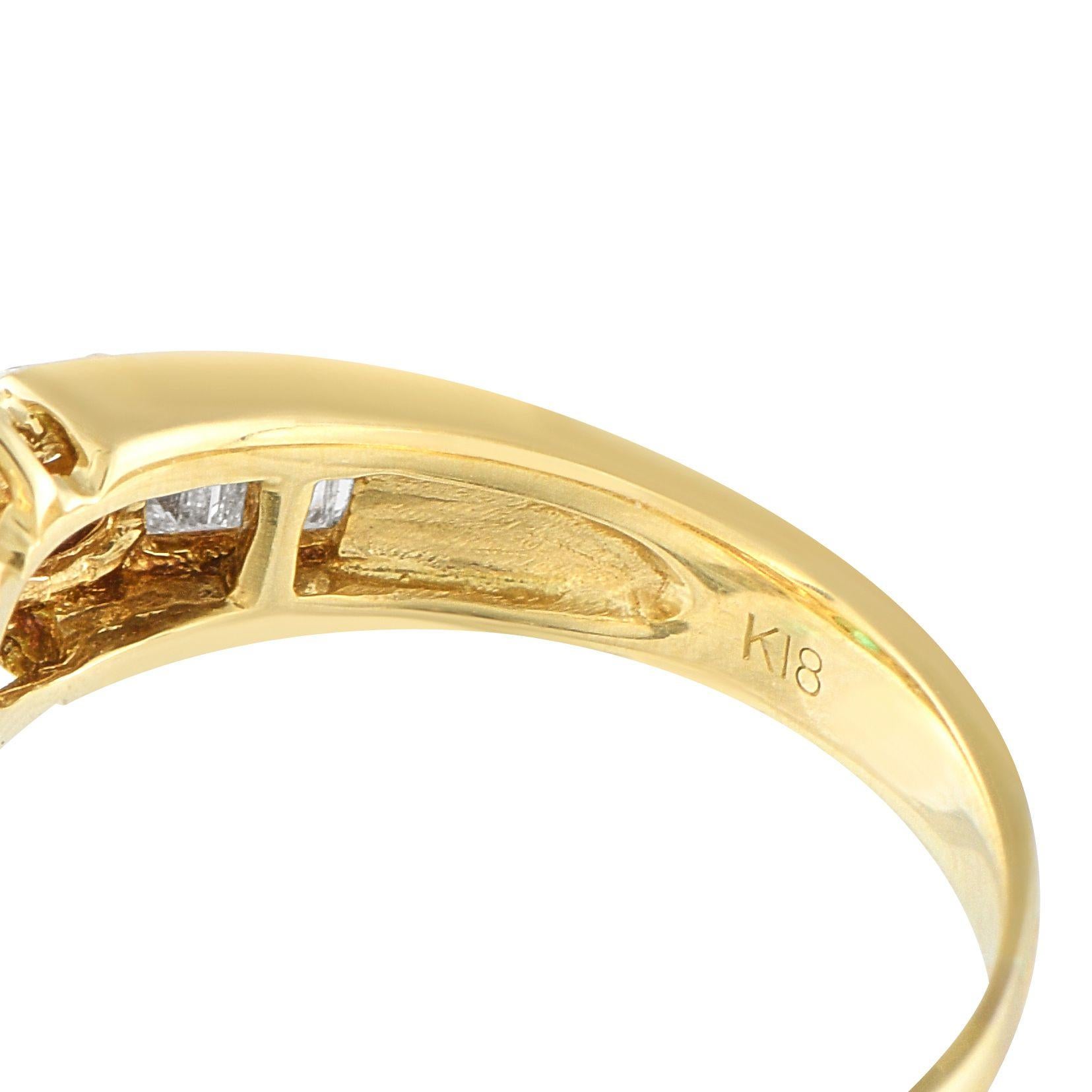 Anello in oro giallo 18 carati con diamante e smeraldo da 1,0 carati In condizioni ottime in vendita a Southampton, PA