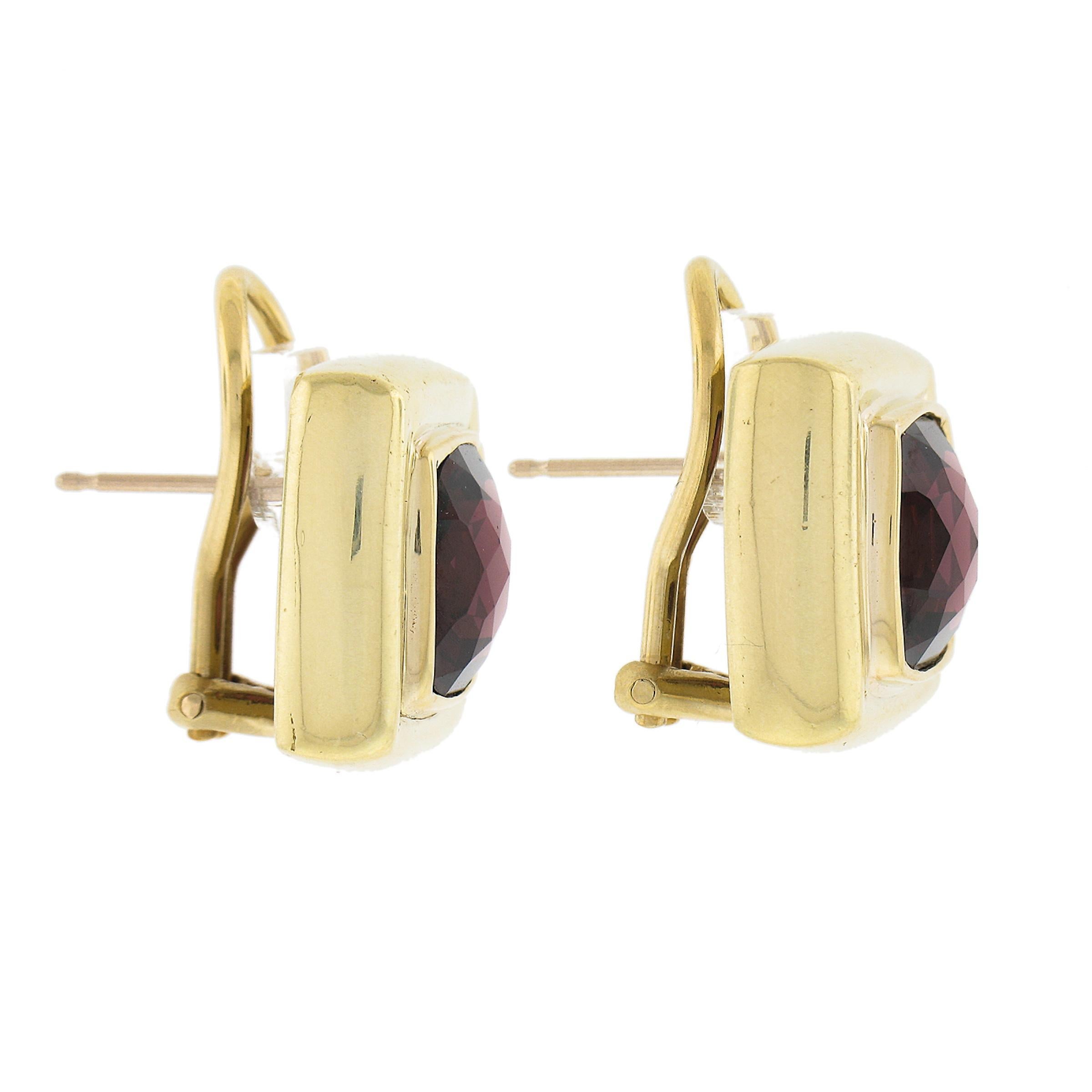 18k Yellow Gold 10ctw Bezel GIA Checkerboard Red Garnet Cushion Omega Earrings In Excellent Condition For Sale In Montclair, NJ