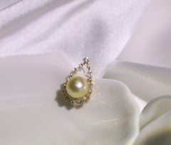 18K Yellow Gold 10mm South Sea Golden Pearl & Diamond Pendant Necklace