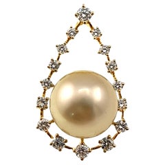 Collar Colgante Oro Amarillo 18K 10mm Perla Dorada Mar del Sur y Diamante