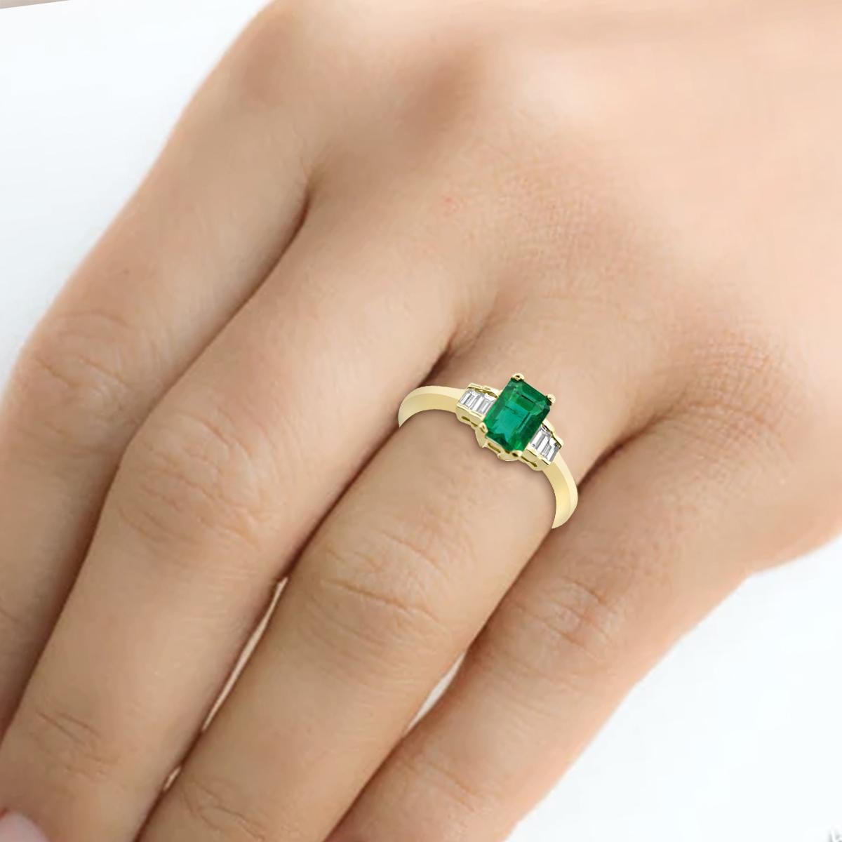 Octagon Cut 18K Yellow Gold 1.11cts Emerald and Diamond Ring. Style# R1537