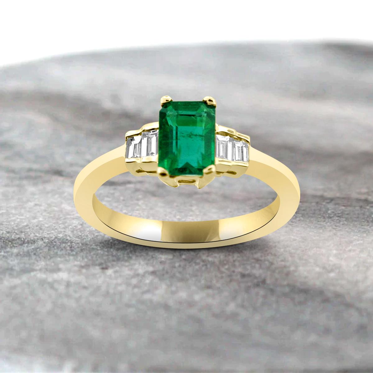 18K Yellow Gold 1.11cts Emerald and Diamond Ring. Style# R1537 In New Condition For Sale In New York, NY