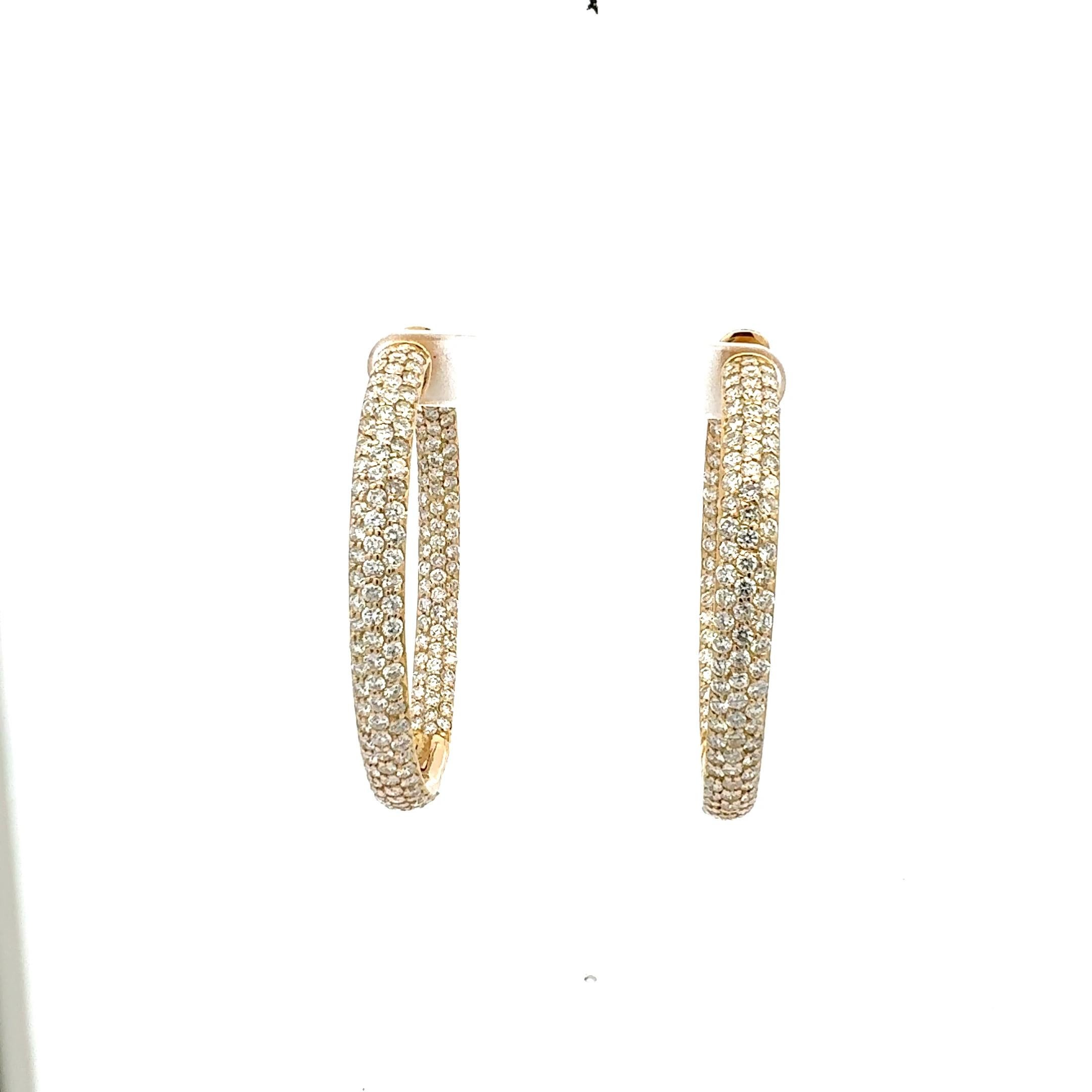 Boucles d'oreilles en or jaune 18 carats 11.26ct H VS1 Round Brilliant Diamond Large Hoop Earrings en vente 3