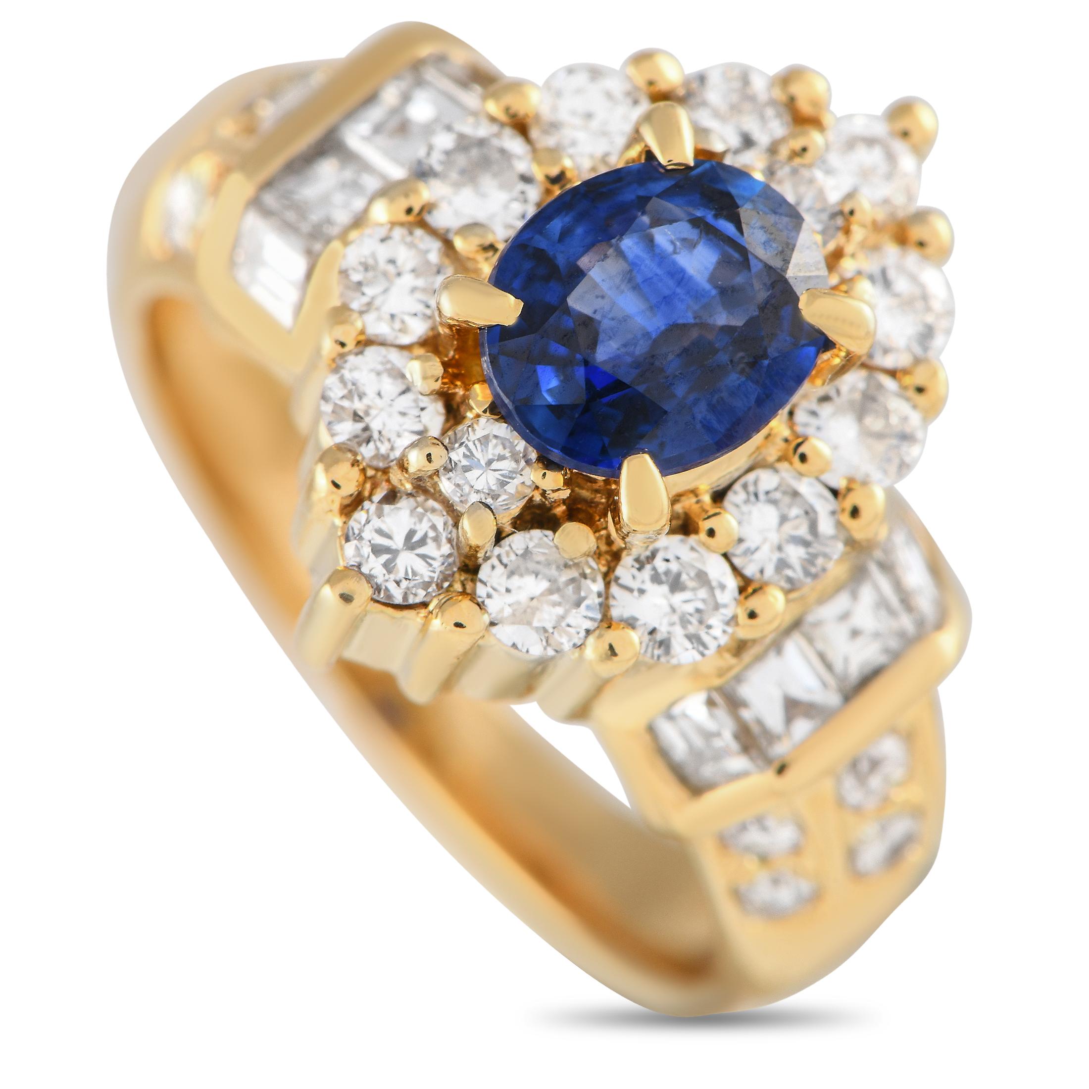 18K Yellow Gold 1.12ct Diamond and Sapphire Ring  In Excellent Condition For Sale In Southampton, PA