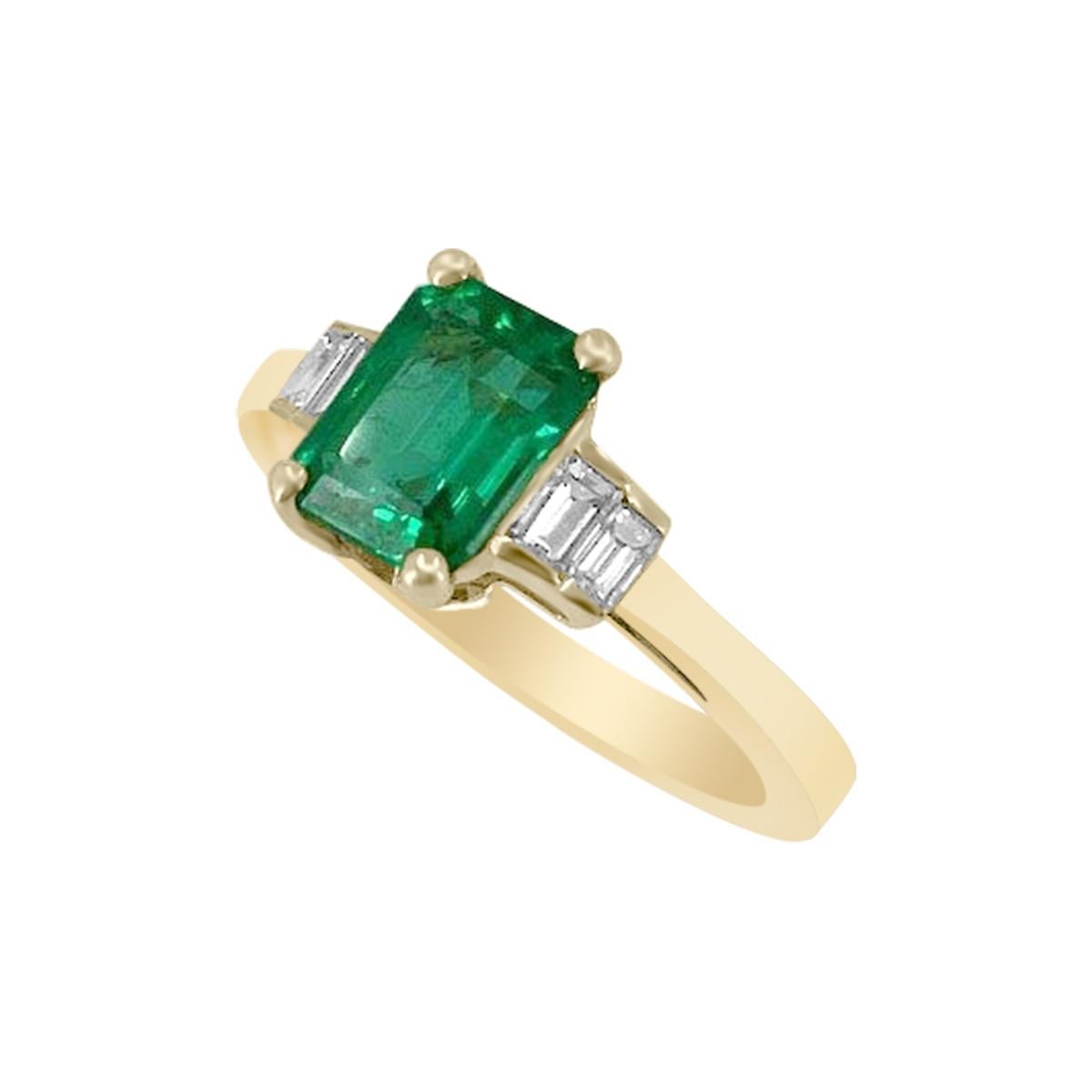 The Stunning Green Emerald Is Set In Yellow Gold And Surrounded By 4 Diamond.
This Beautiful Emerald Of 8x6mm Is In Octagon Shape With Prong Set In 18k Yellow Gold Looks So Elegant And Perfect For Daily Wear Use.


Style# R1538
Emerald : Octagon