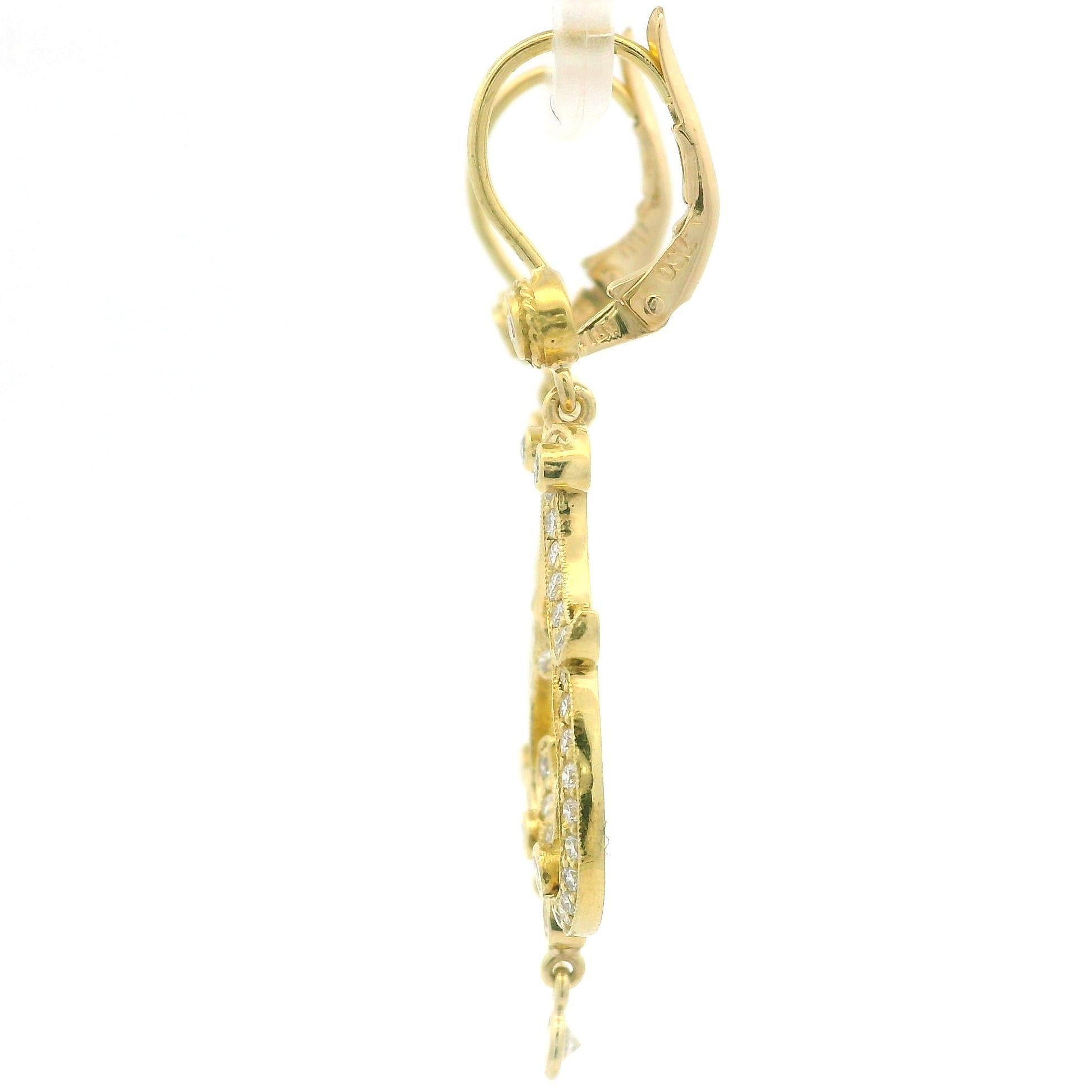 --A. Stone: --
106 diamanti naturali autentici - taglio rotondo a brillante - incastonatura e castone - colore F/G - purezza VS1/VS2 con pochi SI1 - 1,15ctw circa.
Peso totale dei carati: 1,15 circa.

Materiale: Oro giallo massiccio 18k
Peso: 8,02