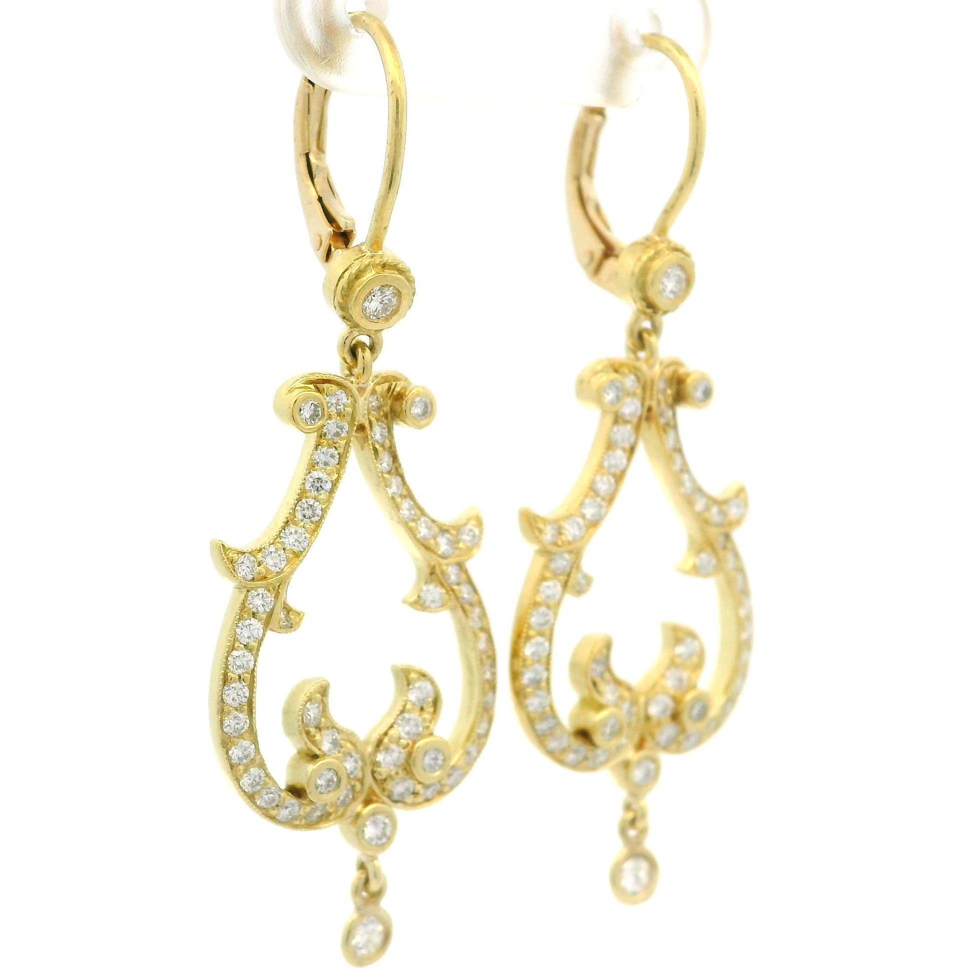 Donna Orecchini pendenti aperti in oro giallo 18k con diamanti da 1,15 carati e chiusura a leva in vendita