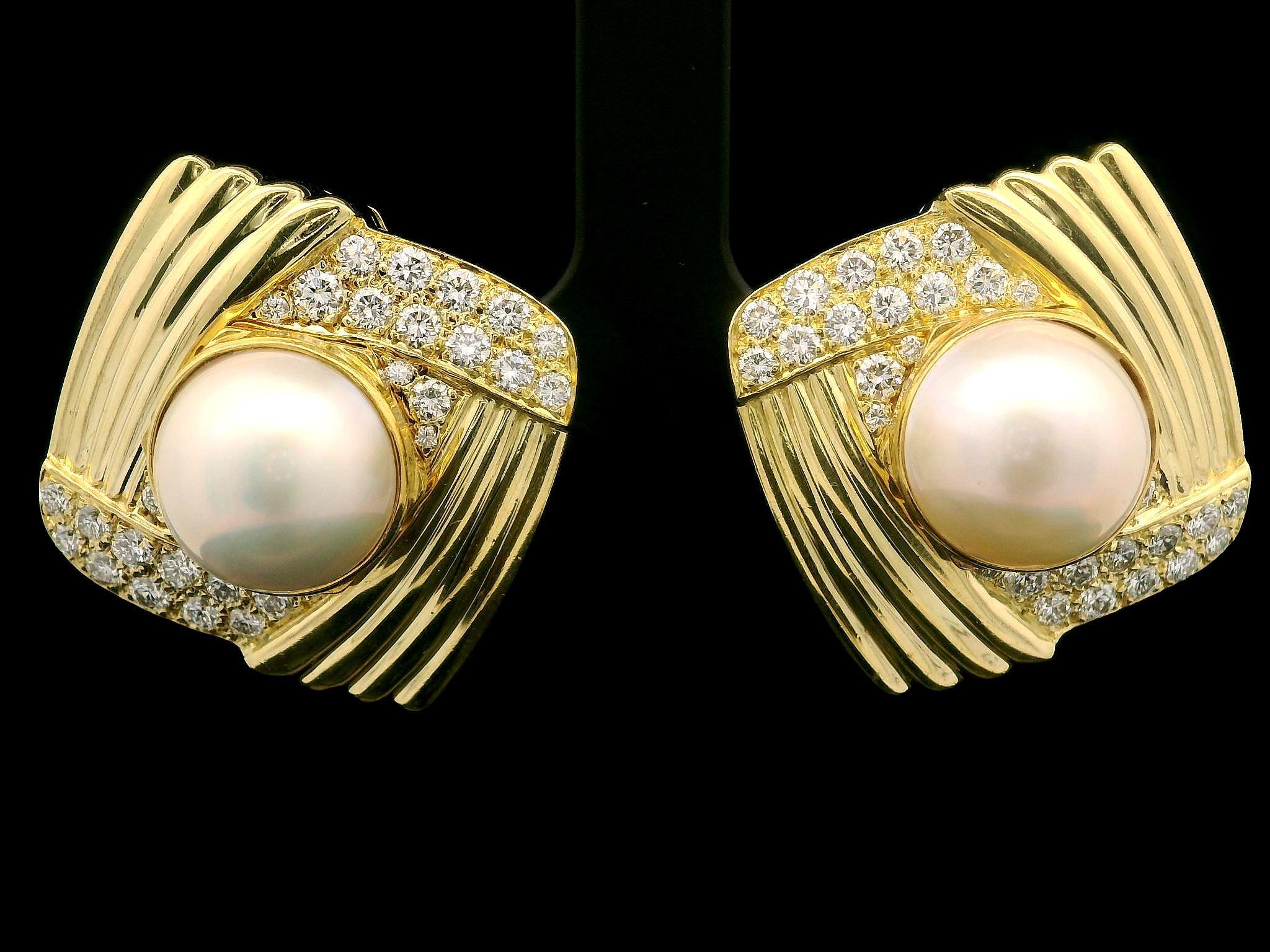 18k Yellow Gold 11.6mm Mabe Pearl 1.85ctw Diamond Large Button Omega Earrings For Sale 6