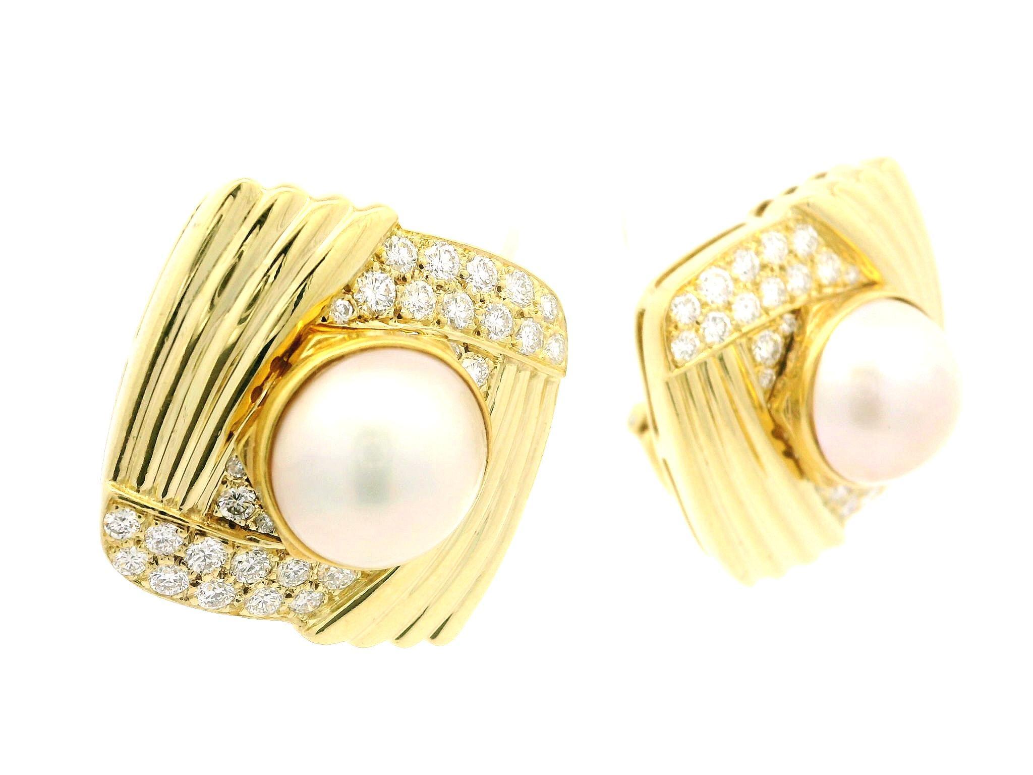 18k Yellow Gold 11.6mm Mabe Pearl 1.85ctw Diamond Large Button Omega Earrings For Sale 3