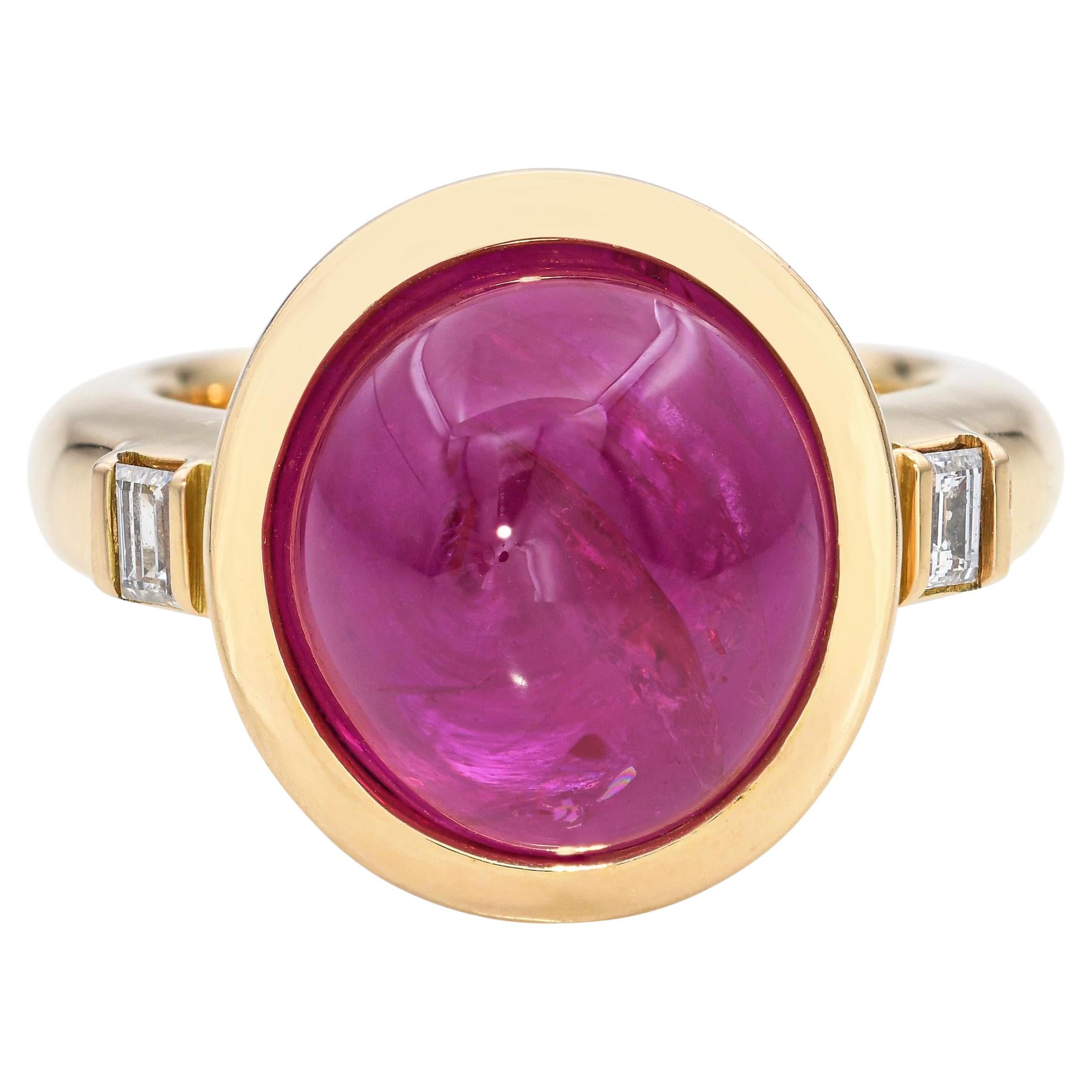 Bague en or jaune 18 carats avec cabochon de rubis et diamant en vente
