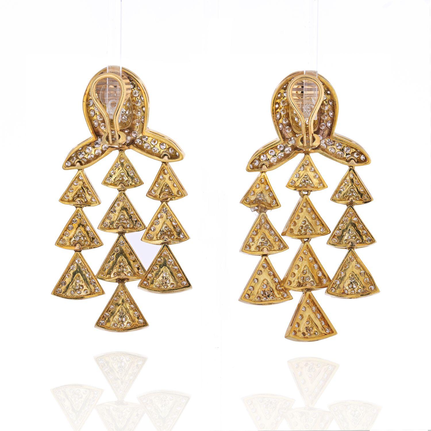 Modern 18 Karat Yellow Gold 12 Carat Tiered Diamond Chandelier Earrings