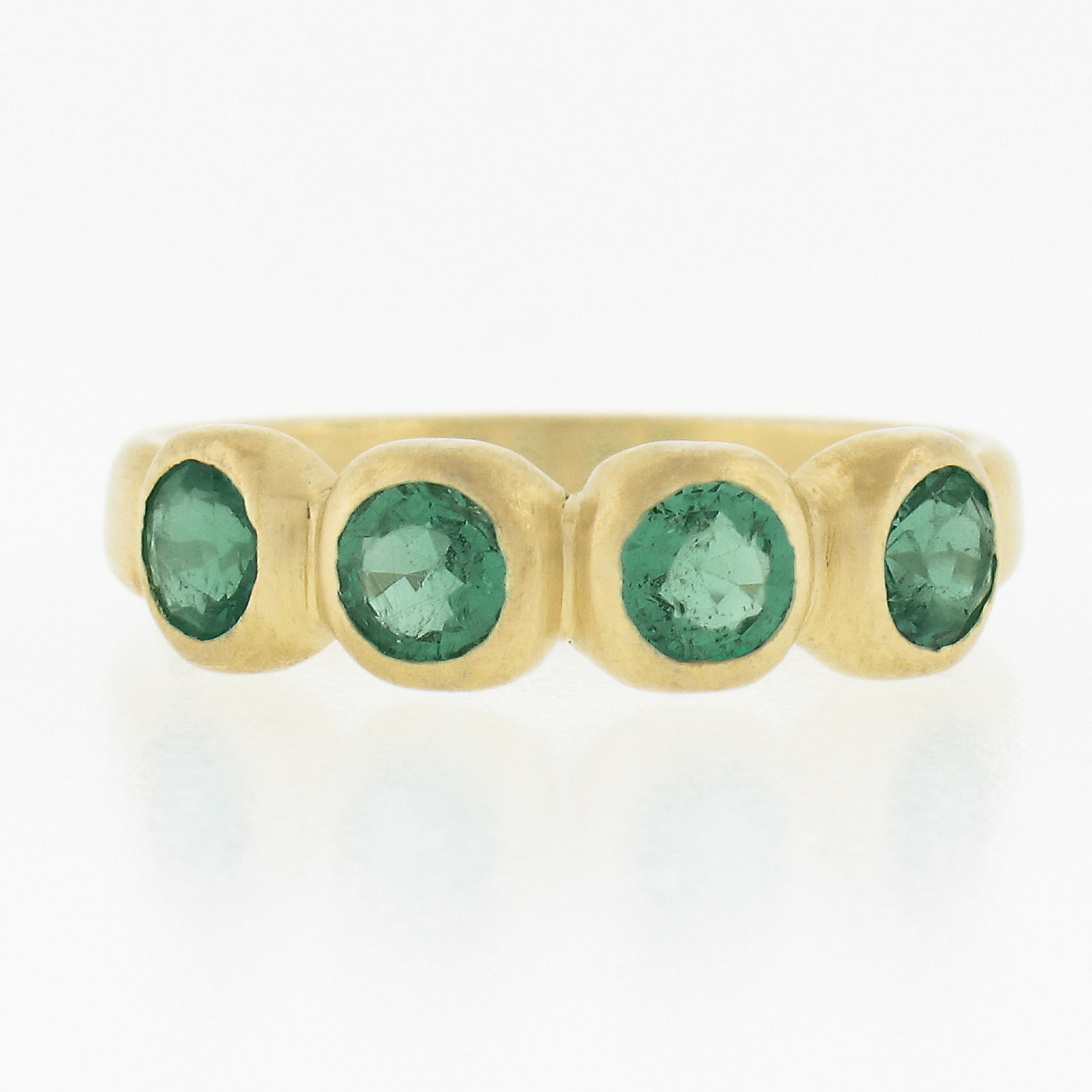 18K Yellow Gold 1.20ctw Round Brilliant Cut Emerald Brushed Stack Band Ring For Sale
