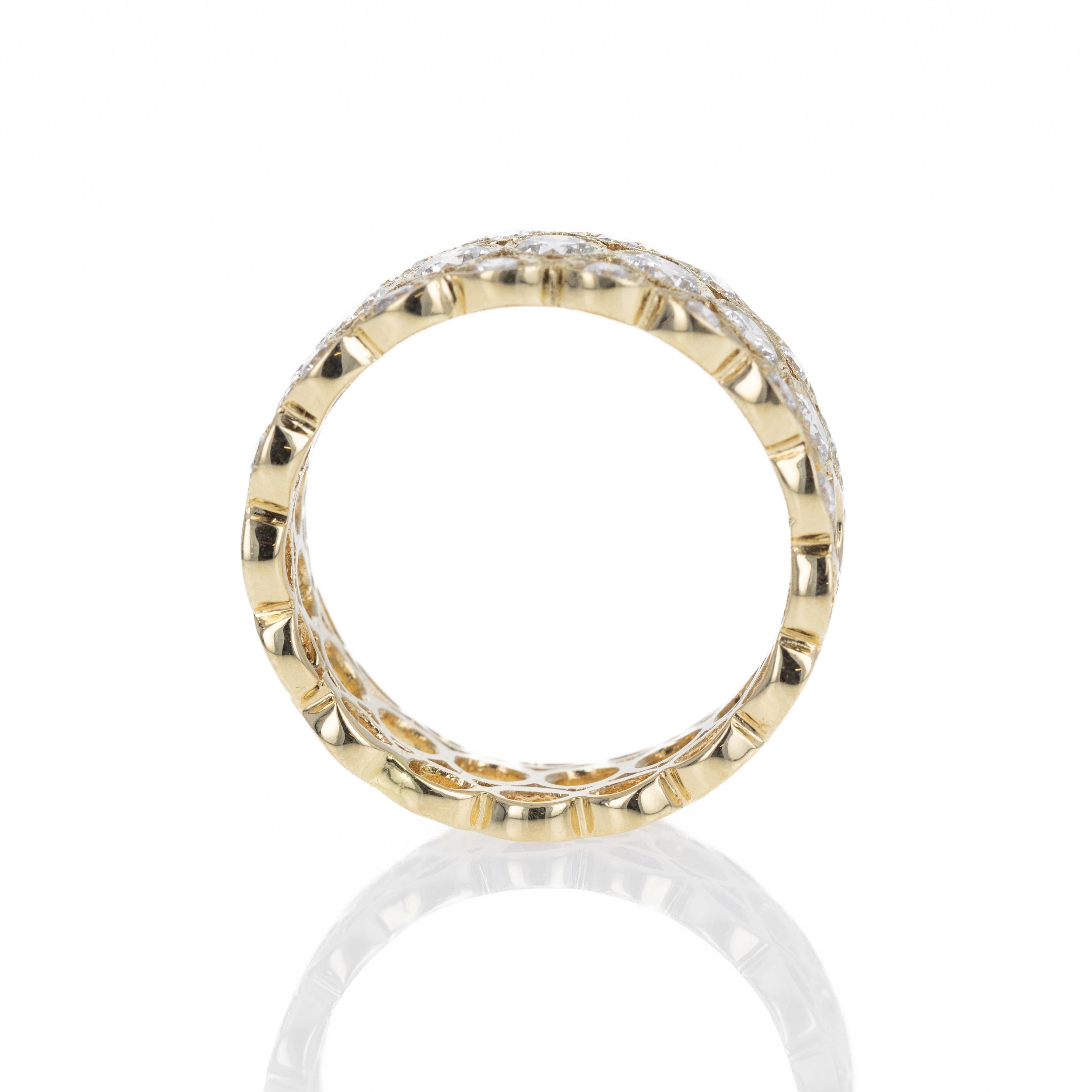 18K Yellow Gold 1.21 Carat Diamond Pave Lattice Milgrain Band In Excellent Condition For Sale In Cape May, NJ