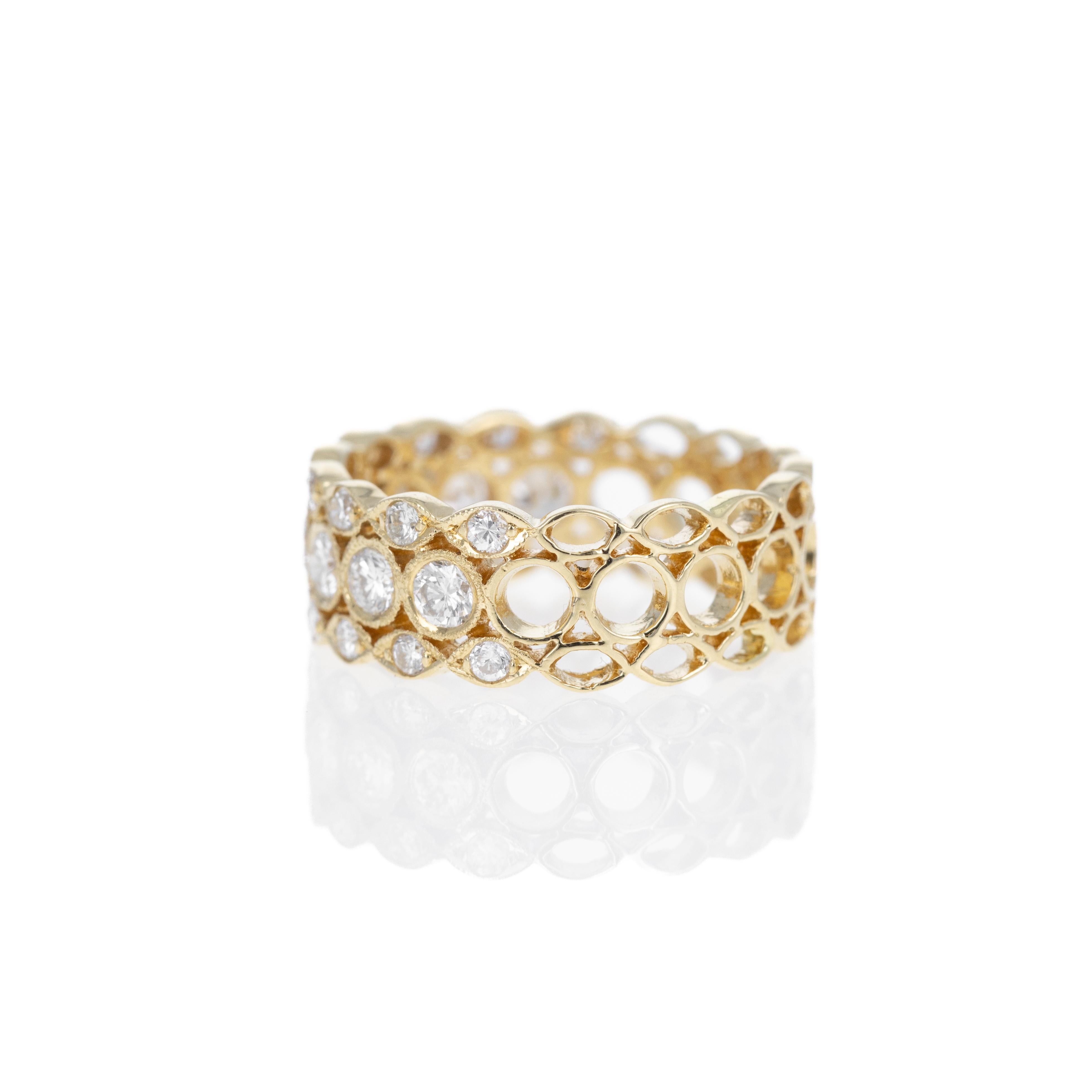 18K Yellow Gold 1.21 Carat Diamond Pave Lattice Milgrain Band For Sale 1