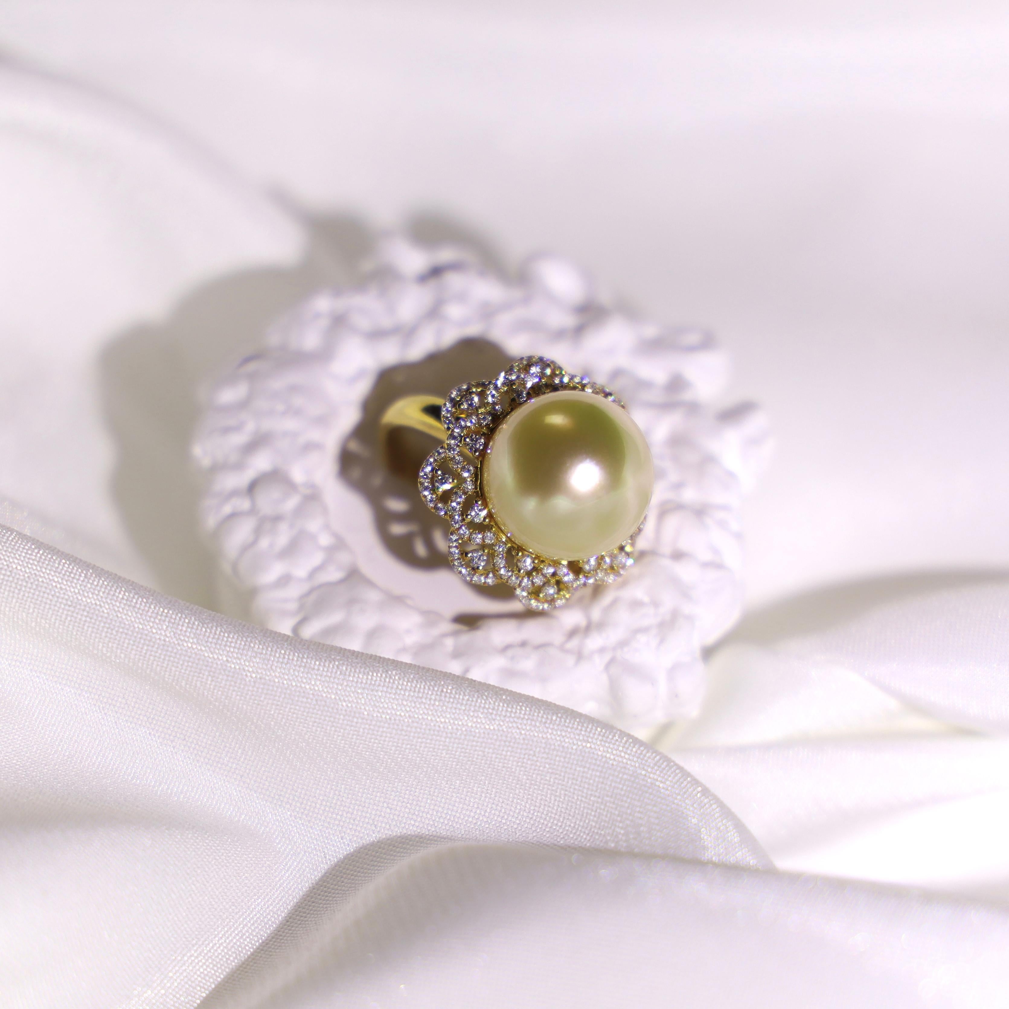 Women's or Men's 18K Yellow Gold 12.5 mm South Sea Pearl Golden Pearl Ring with Diamonds For Sale