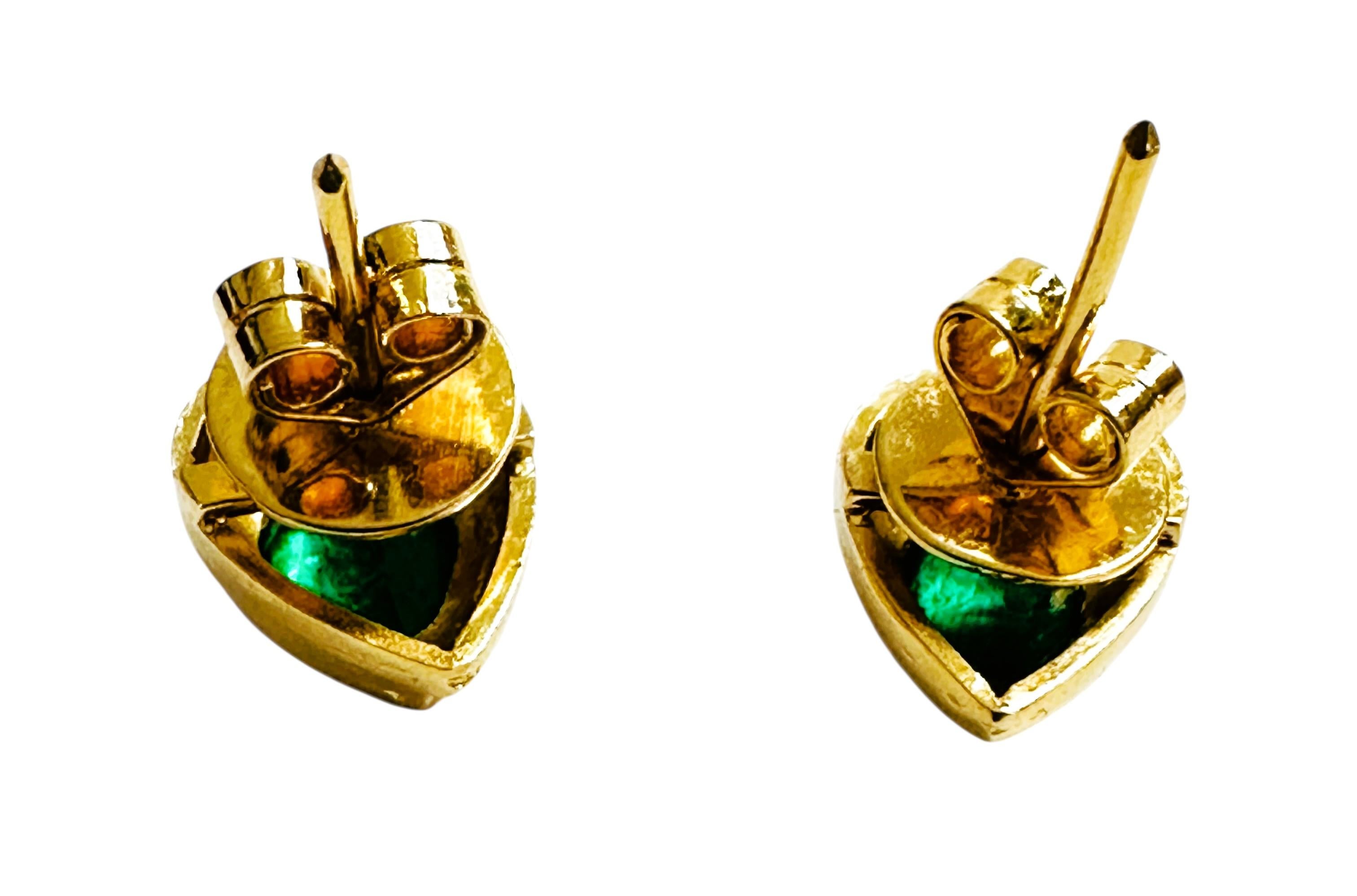 18K Yellow Gold 1.30 Carat Emerald Tear Drop Stud Earrings im Zustand „Hervorragend“ im Angebot in Eagan, MN