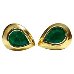 18K Yellow Gold 1.30 Carat Emerald Tear Drop Stud Earrings
