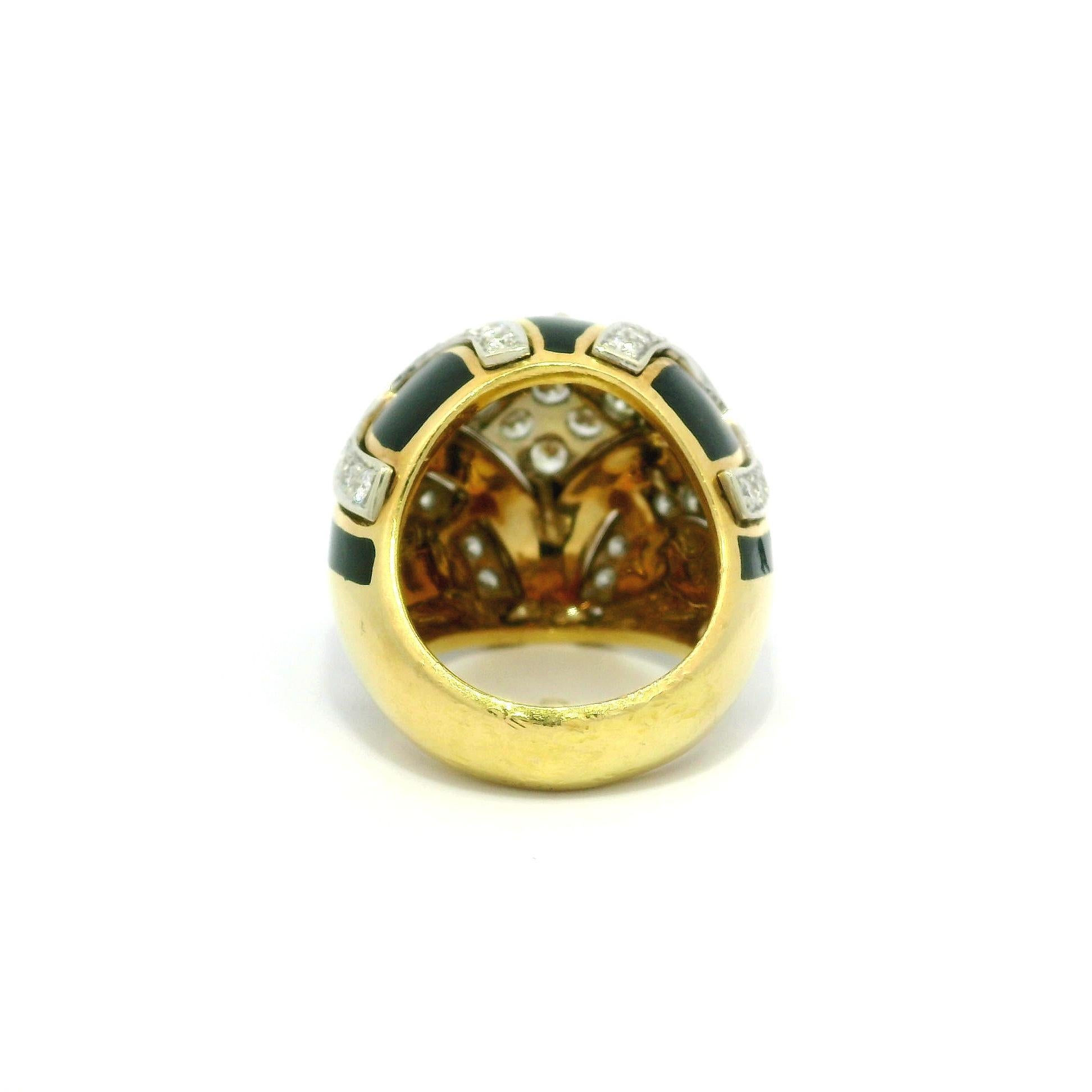Donna Anello in oro giallo 18k con diamante da 1,30 carati e smalto nero a cupola, misura 5 in vendita