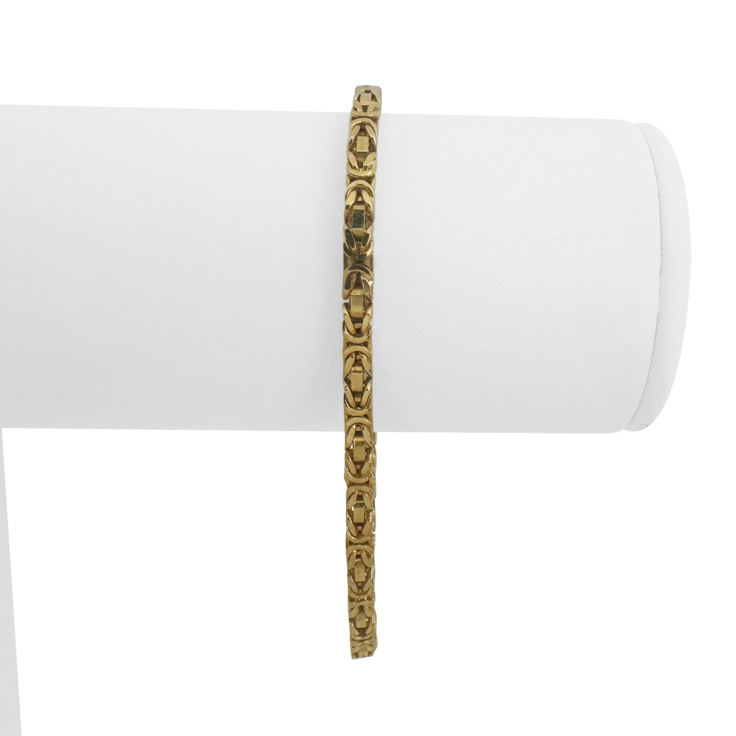 Zustand: Ausgezeichneter Condit, Professionell gereinigt und poliert
Metall: 18k Gold (markiert und professionell getestet)
Gewicht: 13,7 g
Länge: 7,25 Zoll
Breite: 3 mm
Verschluss: Box Tab Insert mit Sicherheitsverriegelung
Markierungen: 