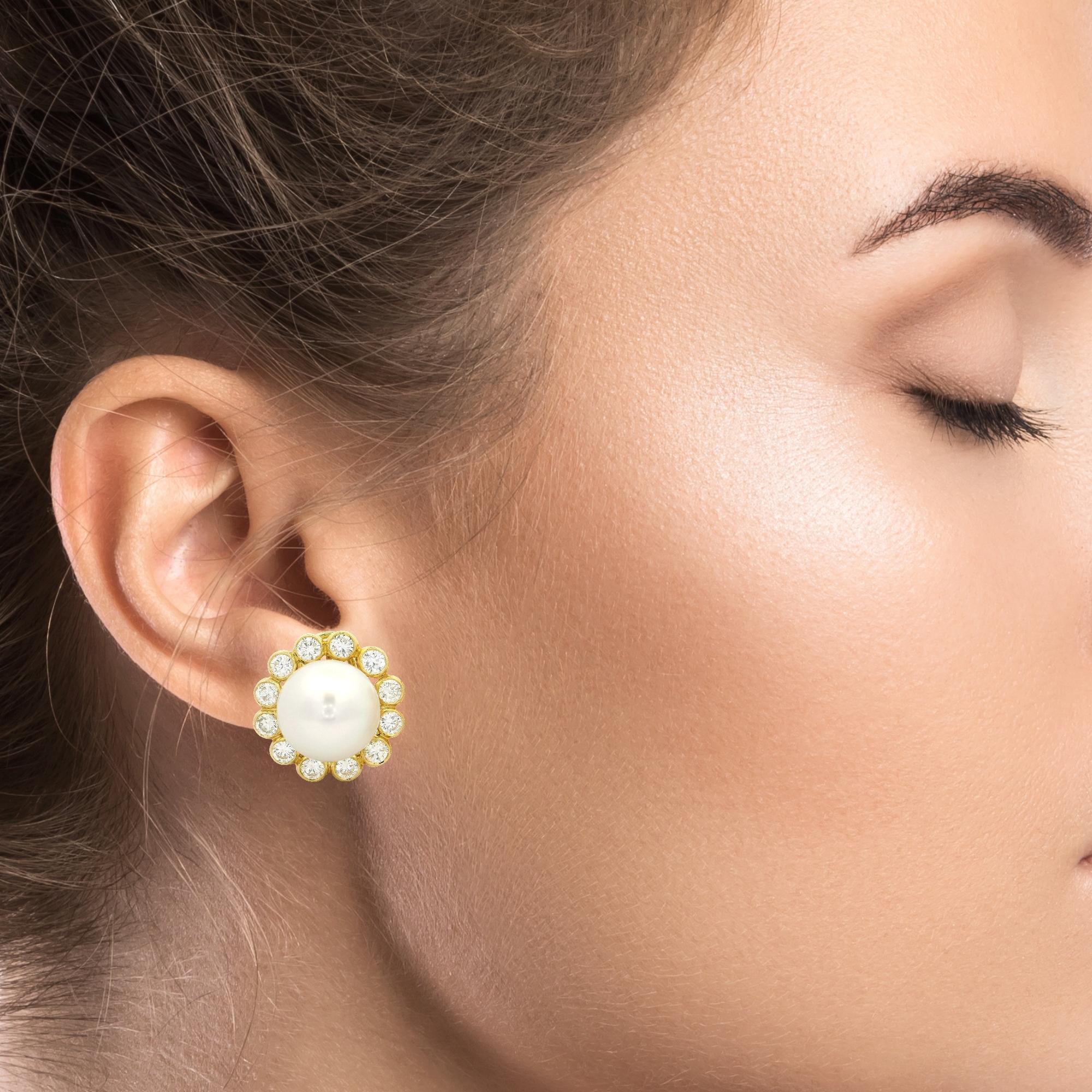 --Stone(s):--
(2) Genuine Cultured Pearls - Button Round Shape - White Color - Nice Luster - 13.8mm each (approx.)
(24) Natural Genuine Diamonds - Round Brilliant Cut - Bezel Set - F/G Color - VS1/VS2 Clarity - 3.6ctw (approx.)

Material: Solid 18k