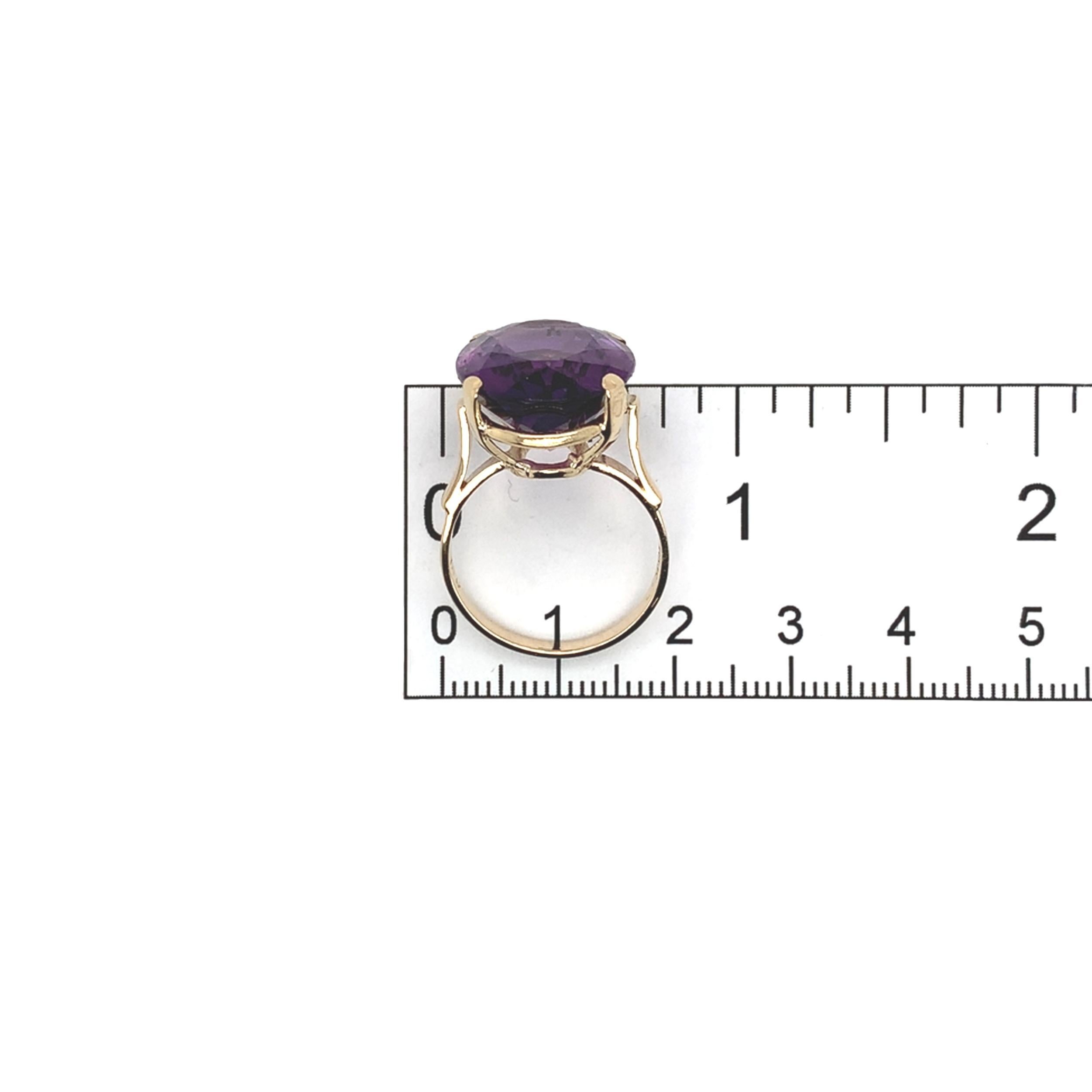 18K Yellow Gold 13.98 carat Oval Amethyst ring size 7 For Sale 4