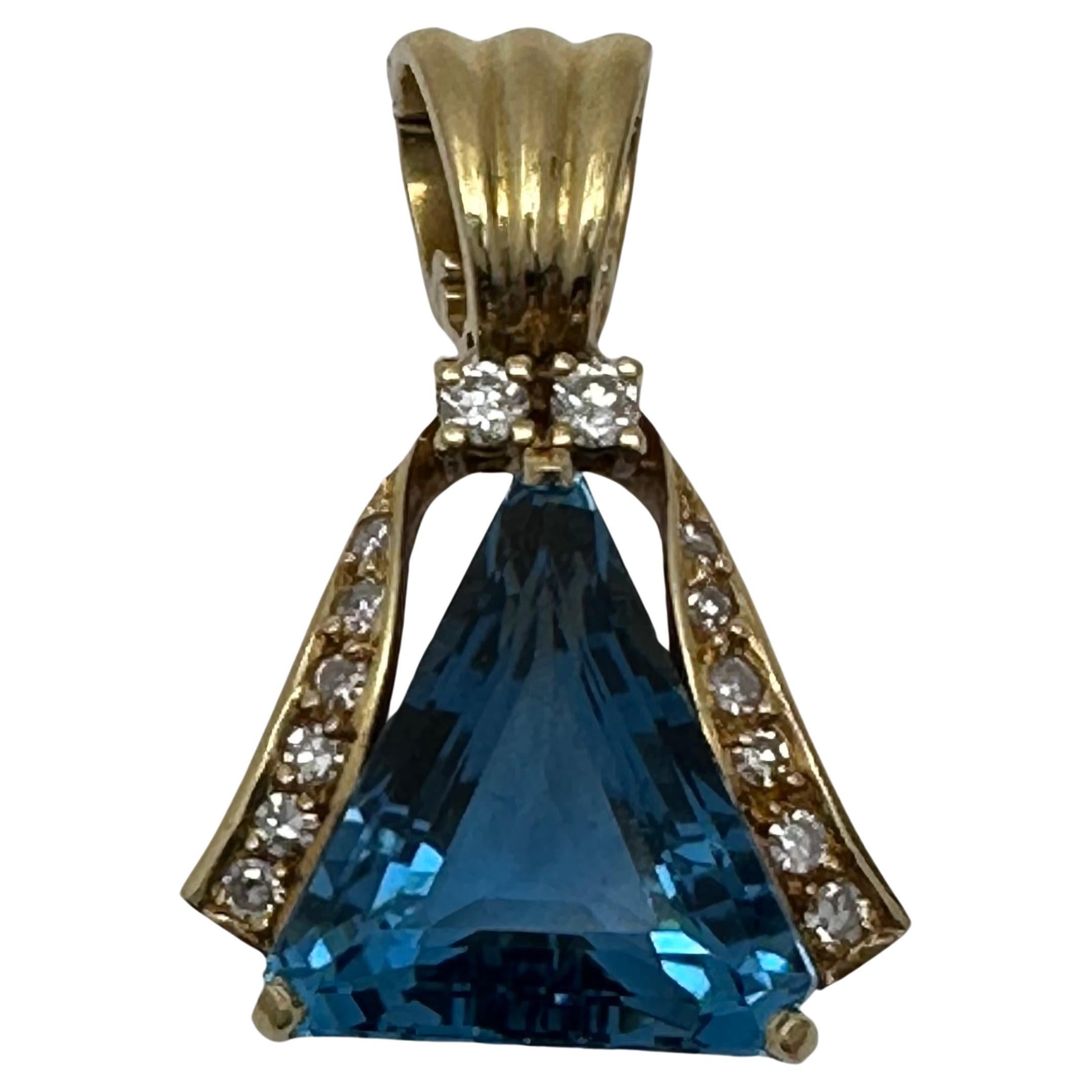 18k Yellow Gold 13mm x 15mm Triangular London Blue Topaz Diamond Pendant 