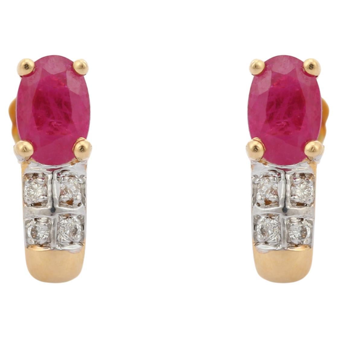 Clous d'oreilles en or jaune 18 carats avec rubis de 1,4 carat et diamants, pour elle