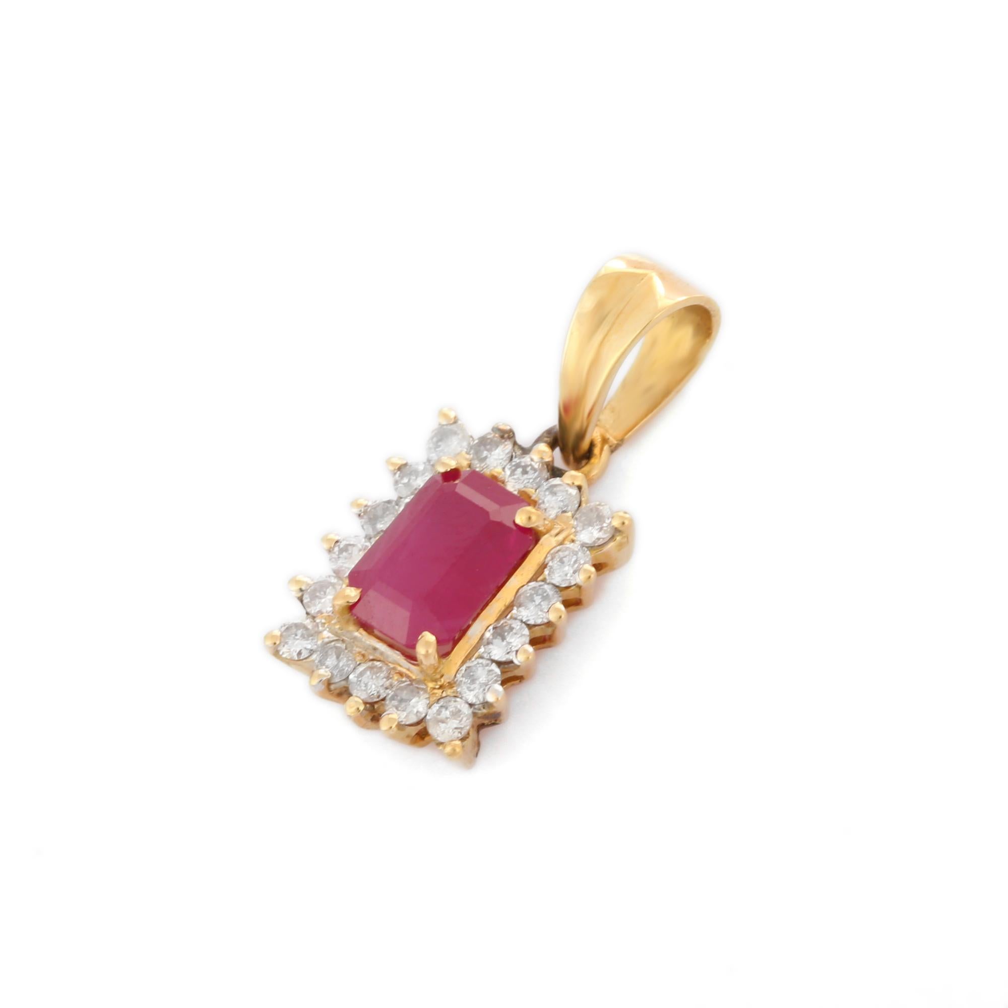 Modern 18K Yellow Gold 1.45 Ct Octagon Cut Ruby Diamond Halo Pendant Gift for Her For Sale