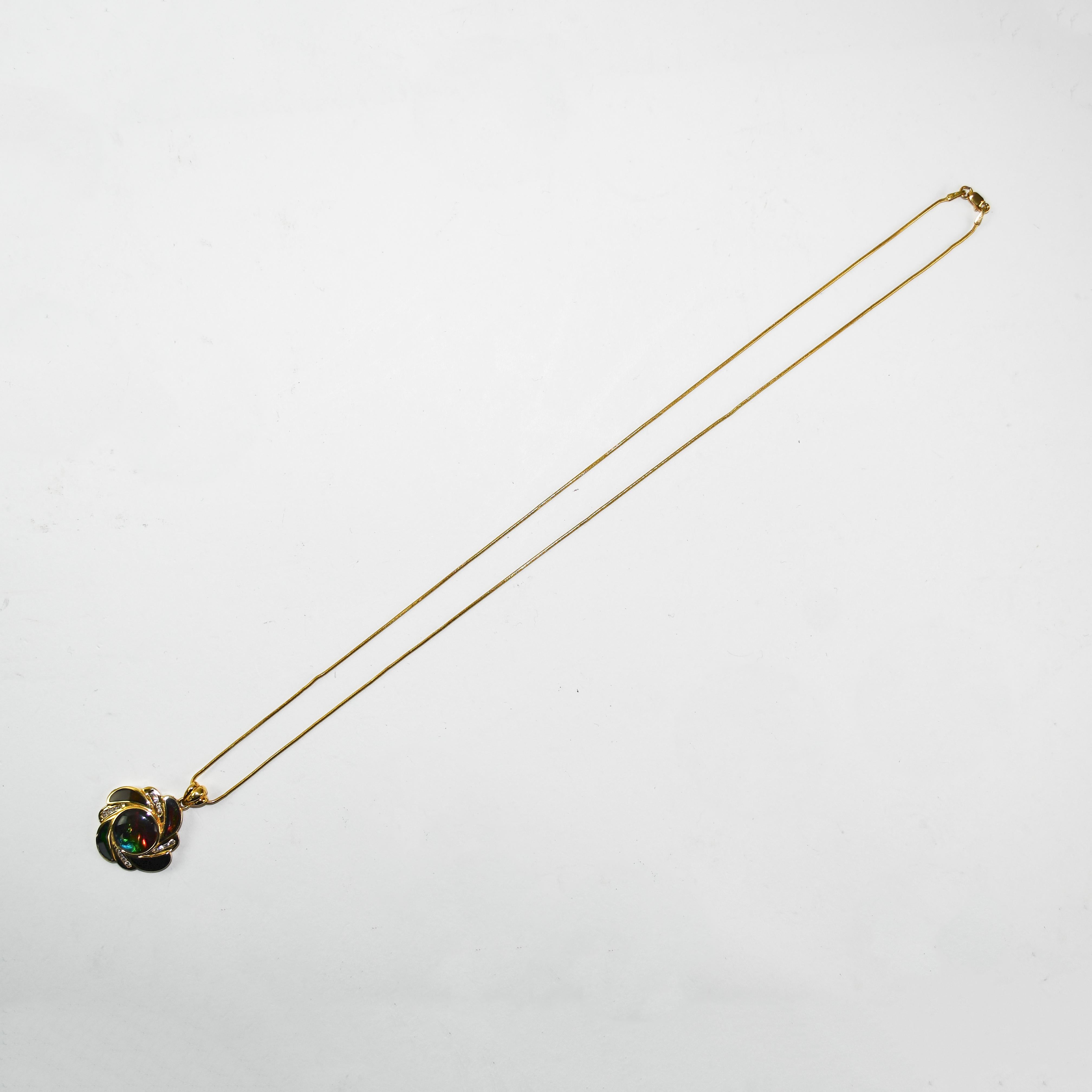 Collier pendentif en or jaune 18K et or jaune 14K en ammolite 12g Excellent état - En vente à Laguna Beach, CA