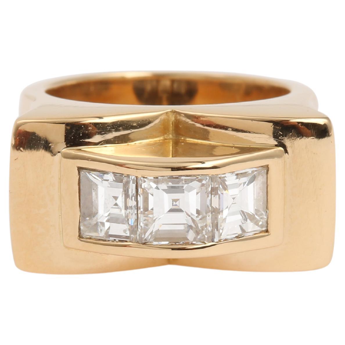 18K Yellow Gold 1.50 Princess Cut Diamonds  retro Tank Ring For Sale