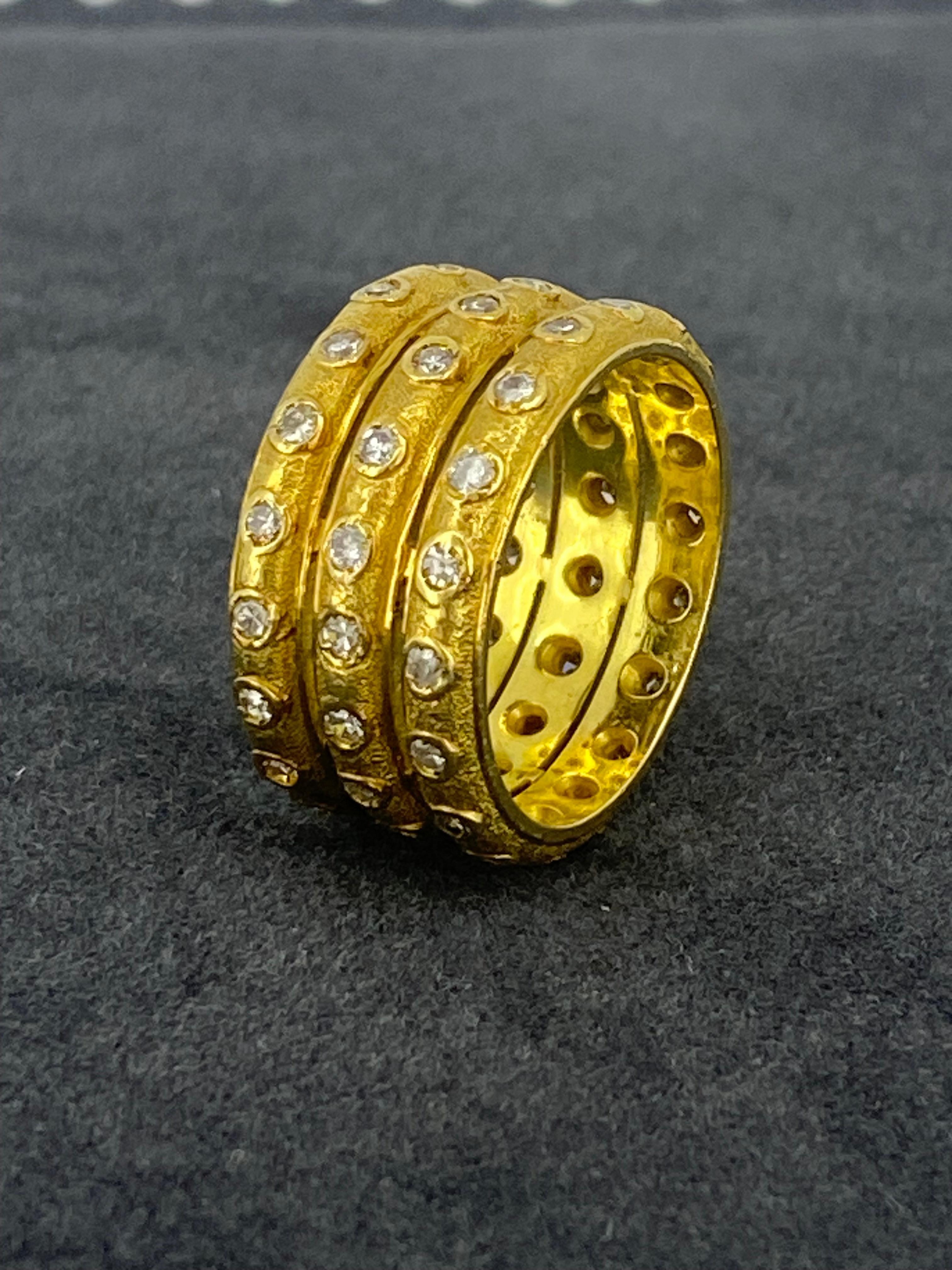 18K Yellow Gold & 1.50ct Diamond 3-Band French Handmade Ring. Valued at $10950 In Excellent Condition For Sale In MELBOURNE, AU