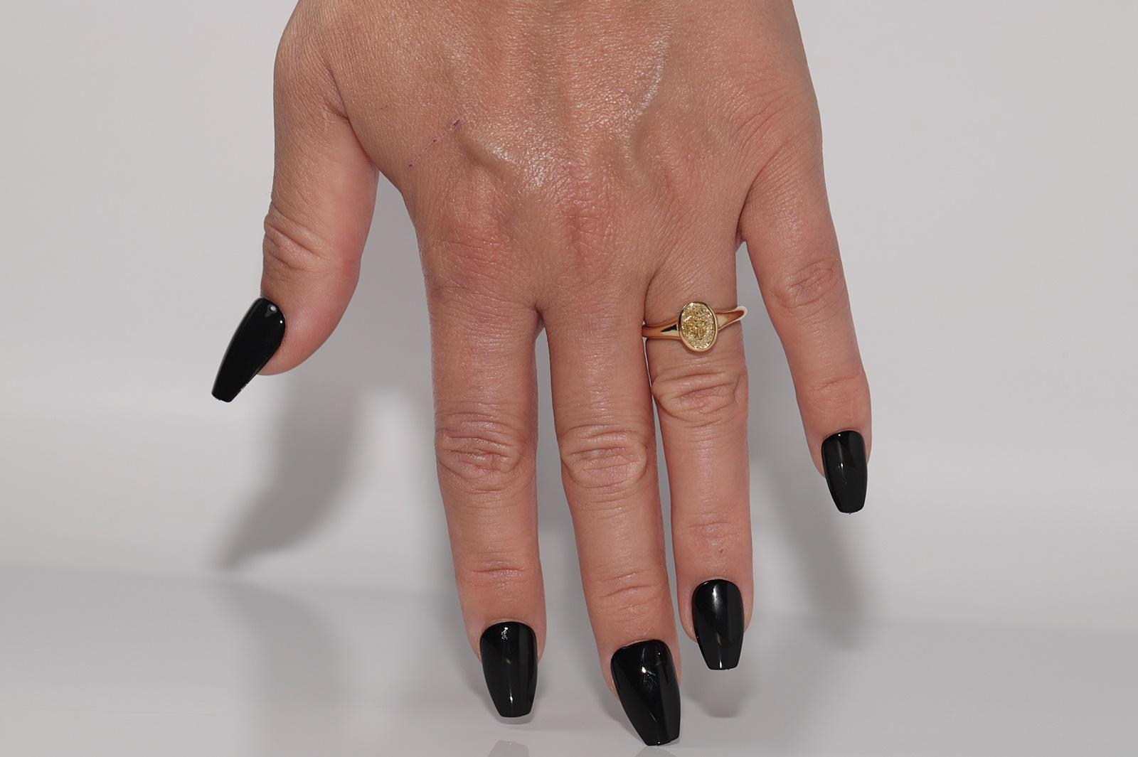 Bague solitaire en or jaune 18k 1.51 ct Light Fancy Color Oval Cut certifiée GIA en vente 10