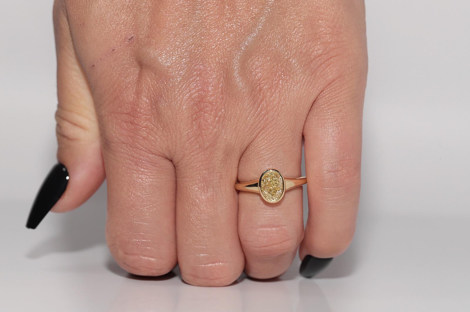 Bague solitaire en or jaune 18k 1.51 ct Light Fancy Color Oval Cut certifiée GIA en vente 11
