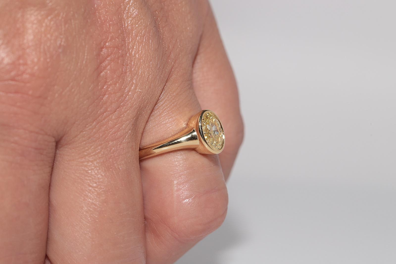 Bague solitaire en or jaune 18k 1.51 ct Light Fancy Color Oval Cut certifiée GIA en vente 13