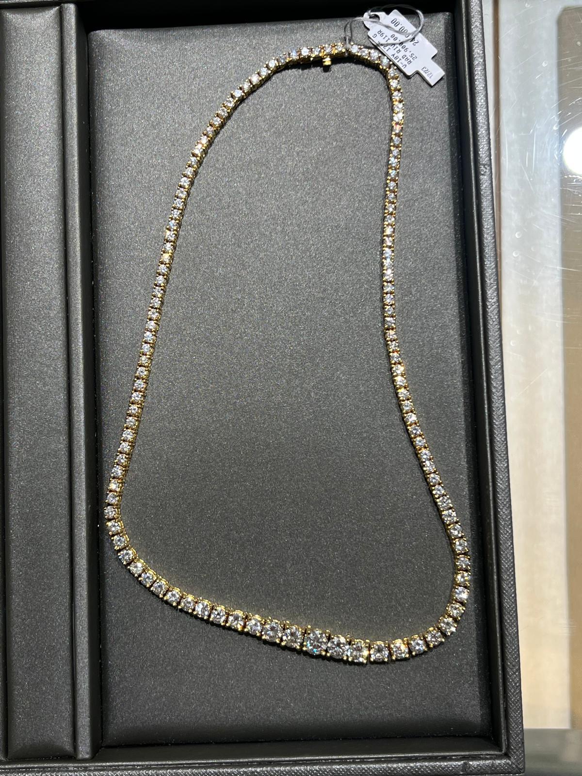 18k Yellow Gold 15.17 Carat Graduated Riviera Diamond Necklace For Sale 1