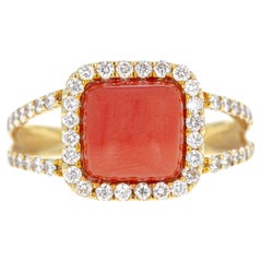 18K Yellow Gold 1.56 Carat Cabochon Coral Diamond Halo Ring