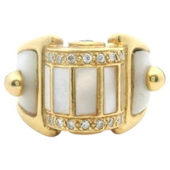 18k Yellow Gold 15g Mother of Pearl Diamond and Sapphire Ring Size 7.25