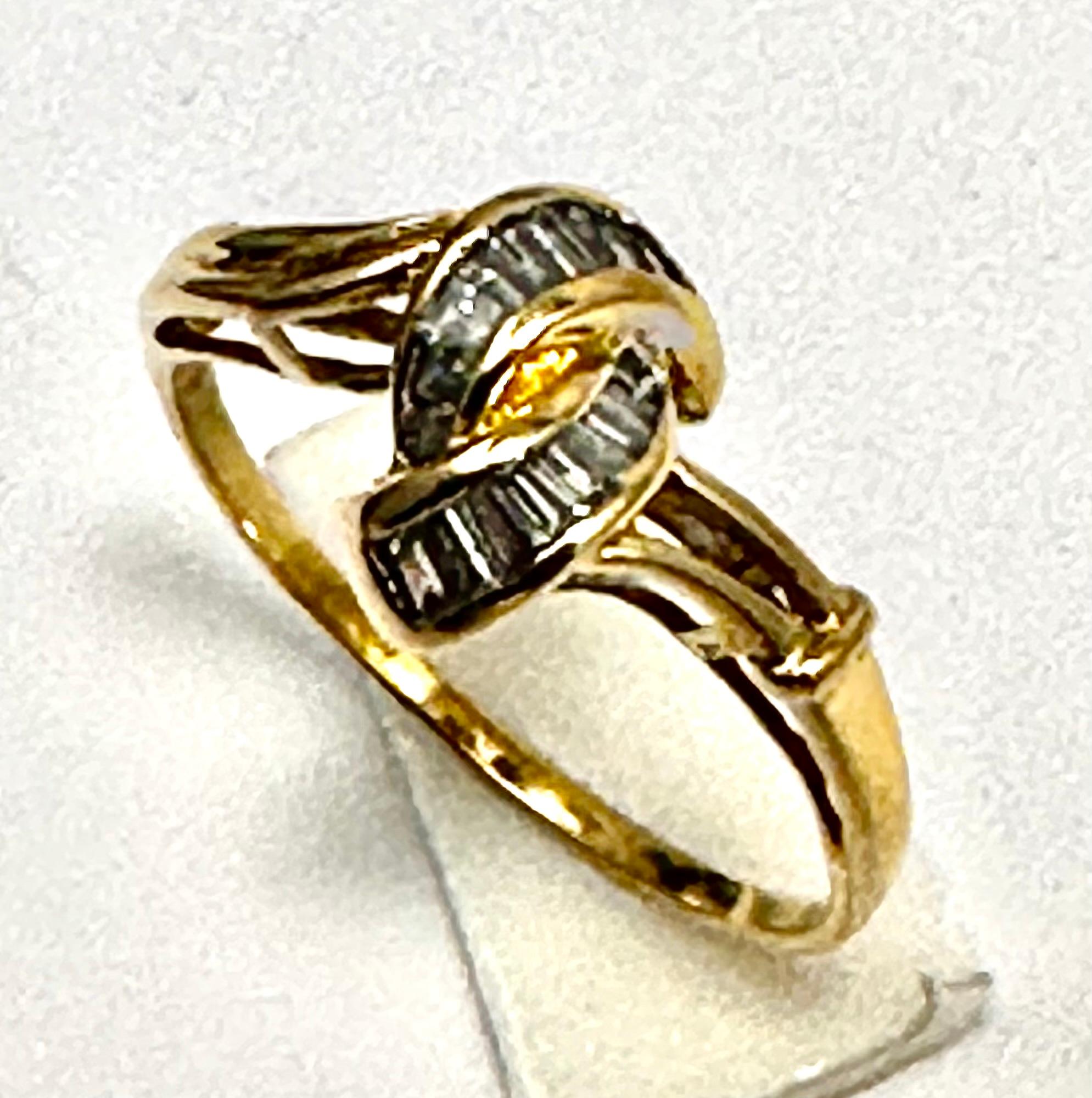 Women's 18k Yellow Gold  16 Channel Set Baguettes Diamonds Ring  Size 6 3/4 For Sale