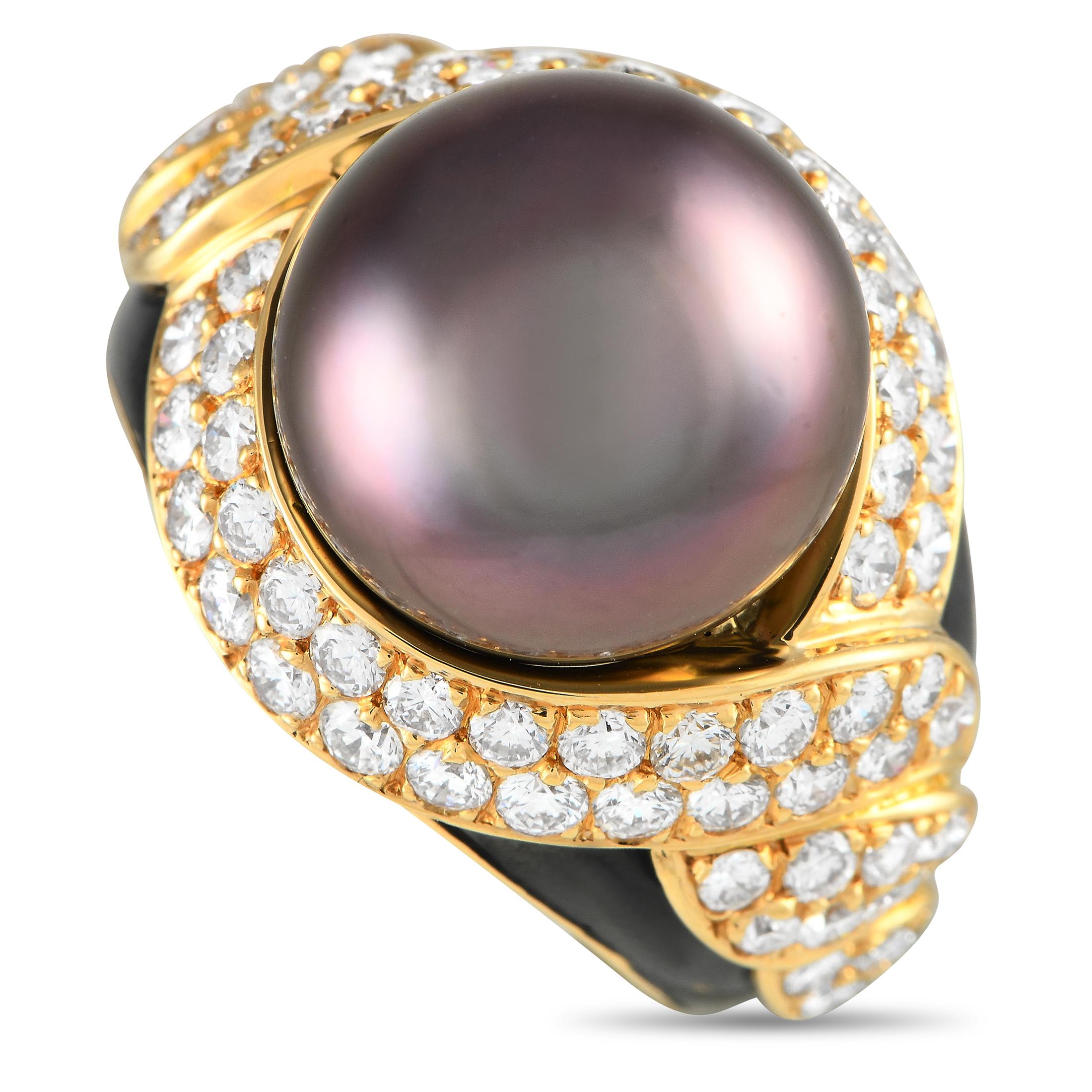 18K Yellow Gold 1.64ct Diamond and Tahitian Pearl Statement Ring In Excellent Condition For Sale In Southampton, PA