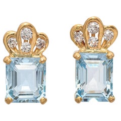 18K Yellow Gold 1.66 TCW Aquamarine and Diamond Stud Earrings 18K Yellow Gold 1.66 TCW Aquamarine and Diamond Stud Earrings