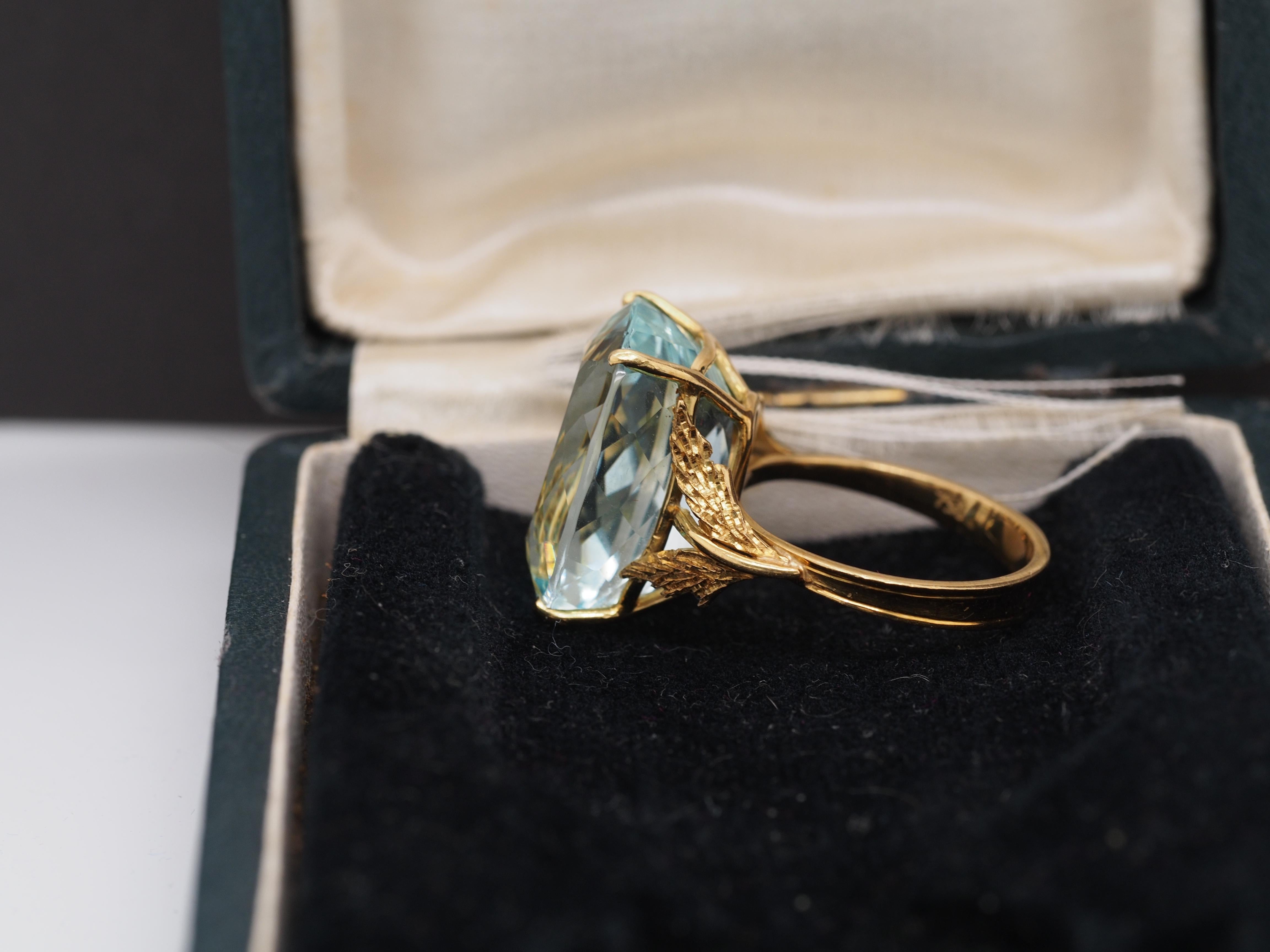 18k Yellow Gold 17.00 Carat Aquamarine Ring with Gia Report For Sale 2