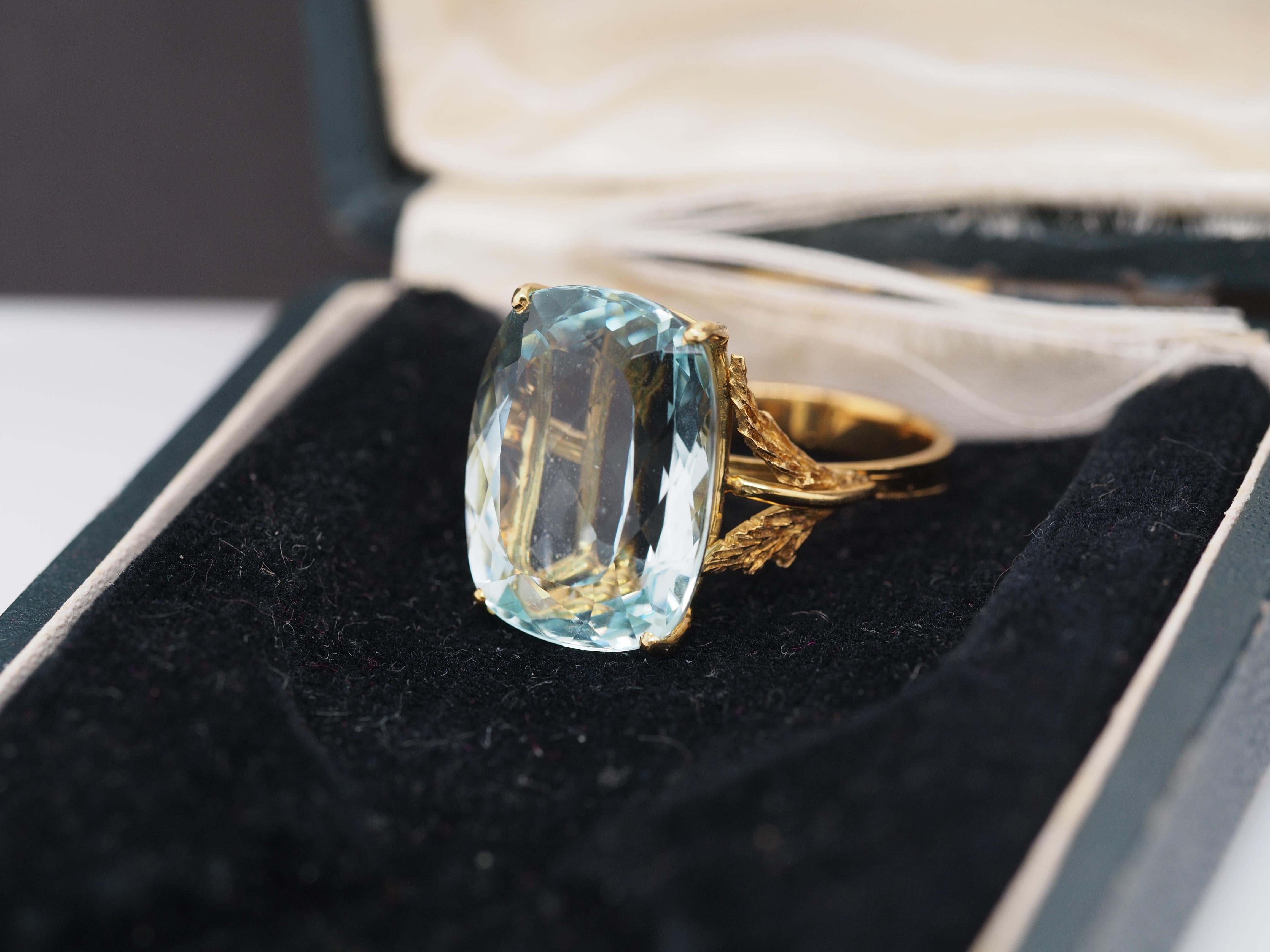 18k Yellow Gold 17.00 Carat Aquamarine Ring with Gia Report For Sale 3