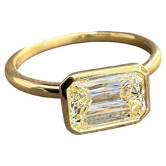 18k Yellow Gold 1.70ct Unique Rectangular Diamond East West Bezel Solitaire Ring